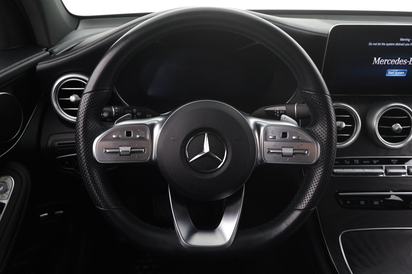 Mercedes-Benz GLC 2022 300 e 4MATIC A Business AMG EQ Power * Distronic+ / P.kamera / Multibeam / Koukku / Muistipenkit / Midline * - Suomi-auto / Kahdet renkaat aluvanteilla