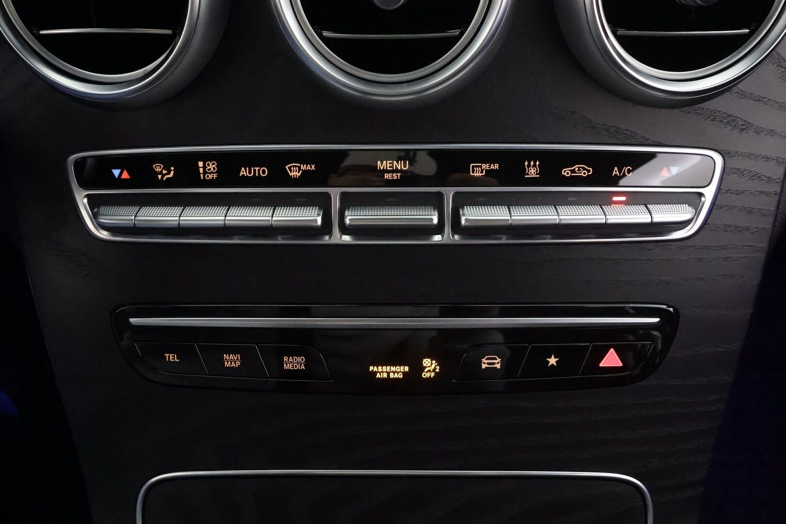 Mercedes-Benz GLC 2022 300 e 4MATIC A Business AMG EQ Power * Distronic+ / P.kamera / Multibeam / Koukku / Muistipenkit / Midline * - Suomi-auto / Kahdet renkaat aluvanteilla