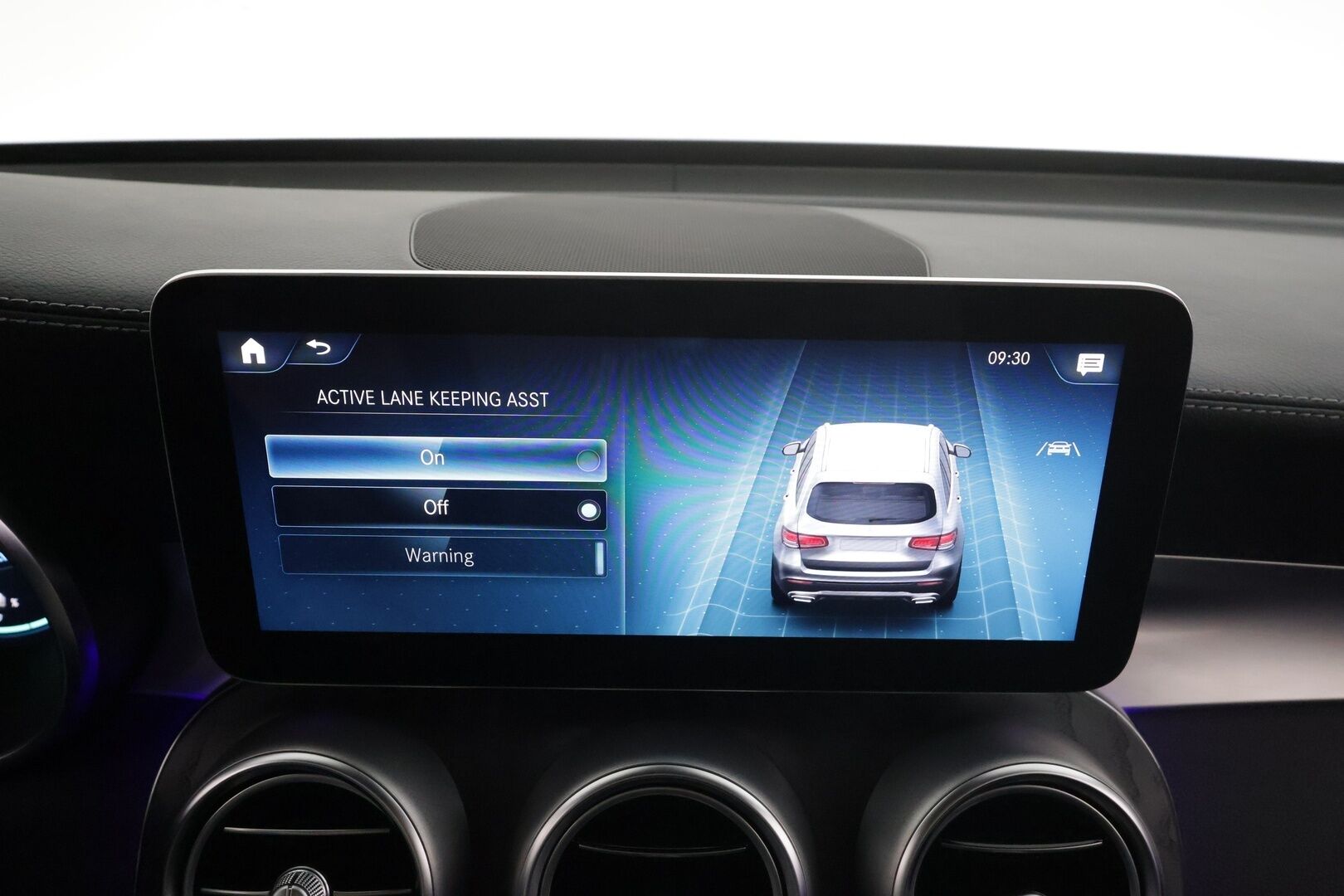 Mercedes-Benz GLC 2022 300 e 4MATIC A Business AMG EQ Power * Distronic+ / P.kamera / Multibeam / Koukku / Muistipenkit / Midline * - Suomi-auto / Kahdet renkaat aluvanteilla