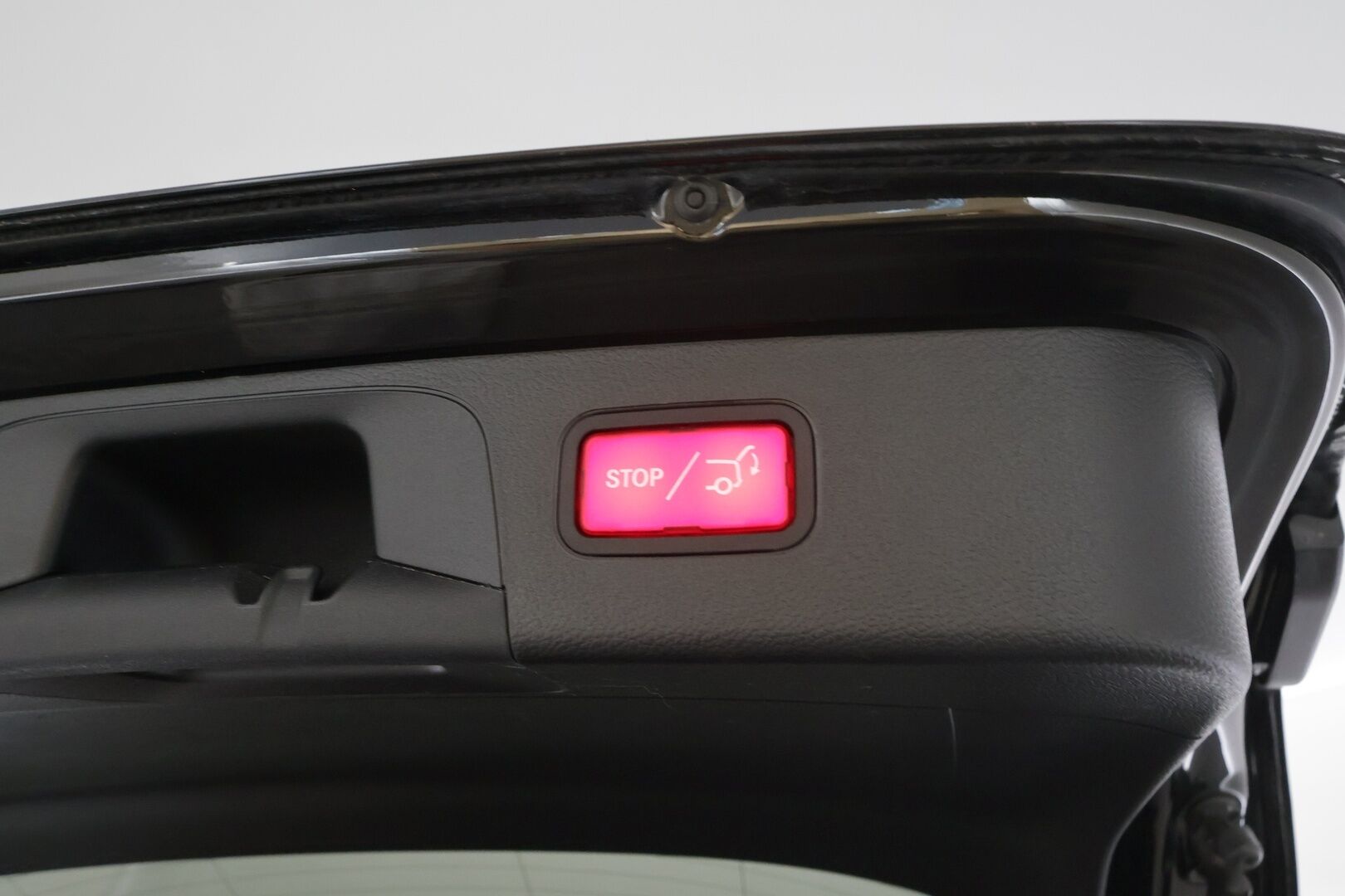 Mercedes-Benz GLC 2022 300 e 4MATIC A Business AMG EQ Power * Distronic+ / P.kamera / Multibeam / Koukku / Muistipenkit / Midline * - Suomi-auto / Kahdet renkaat aluvanteilla