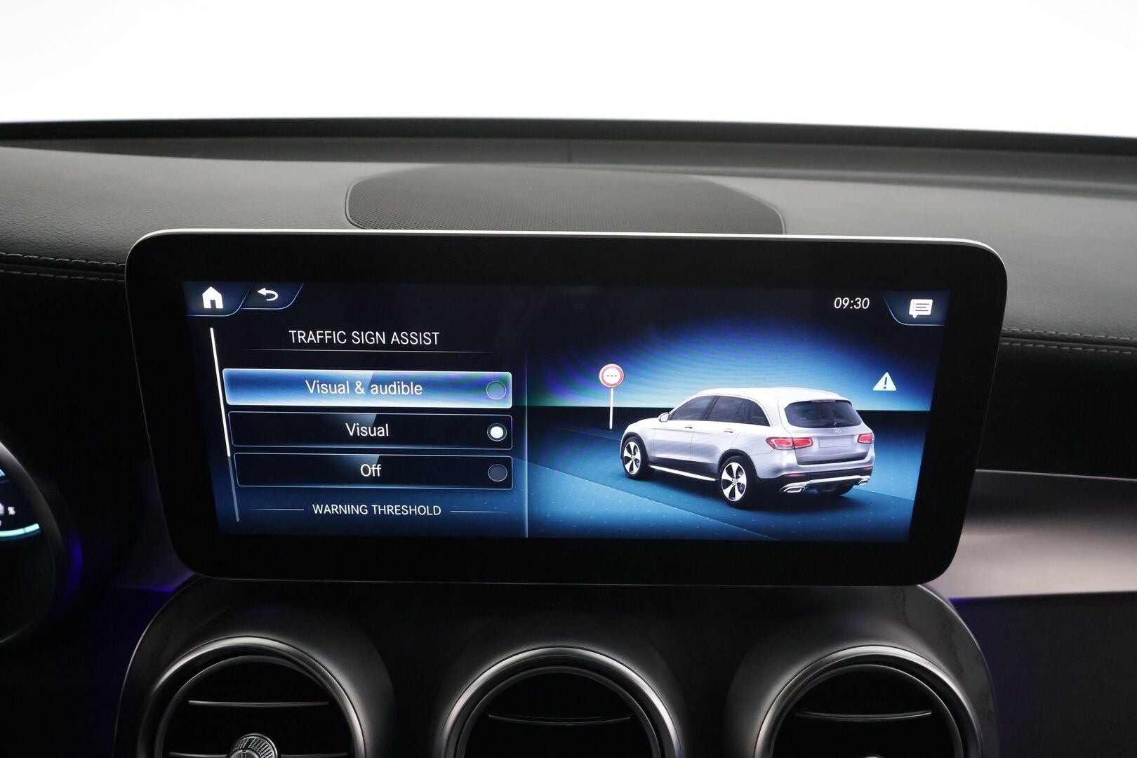 Mercedes-Benz GLC 2022 300 e 4MATIC A Business AMG EQ Power * Distronic+ / P.kamera / Multibeam / Koukku / Muistipenkit / Midline * - Suomi-auto / Kahdet renkaat aluvanteilla