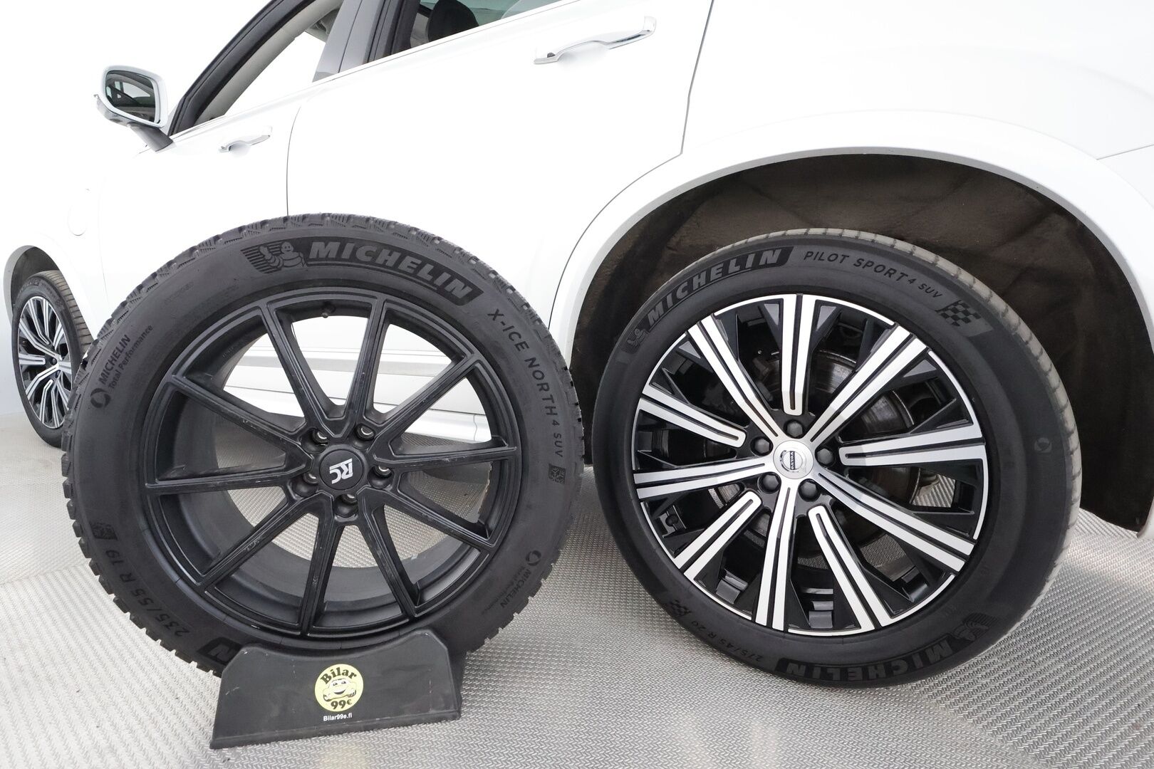 Volvo XC90 2022 T8 TwE AWD Inscription aut ** 1-Om Suomi auto / Adapt.vakkari / Full LED / 7p / Pa- lisälämmitin / H&K / 360 kamera / Panorama - 2,99 % KORKOTARJOUS TÄHÄN AUTOON - Keyless / Apple&Android / Sporttiset muistipenkit / Digimittari
