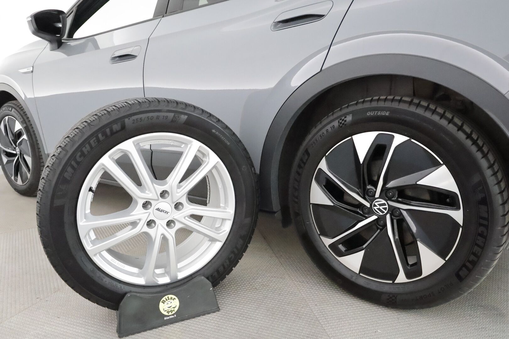 Volkswagen ID.4 2021 Pro Performance 150 kW **Lämpöpumppu / Koukku / Adapt.Vakkari / Matrix-LED / P.kamera / Hierovat Sportpenkit Muistilla** - 1-om Suomi-auto / Akku kuntotarkastettu /  2x Latauskaapelit / Kahdet Renkaat