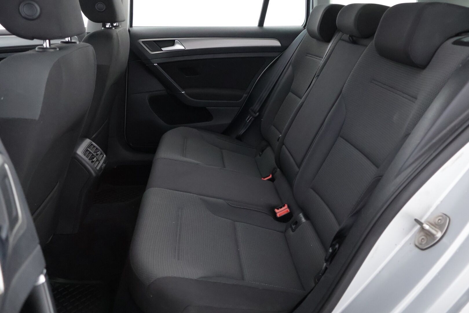 Volkswagen Golf 2015 Variant Comfortline 1,4 TGI 81 kW - Adapt.Vakkari | Ilmastointi | Bluetooth |  2x renkaat & vanteet |