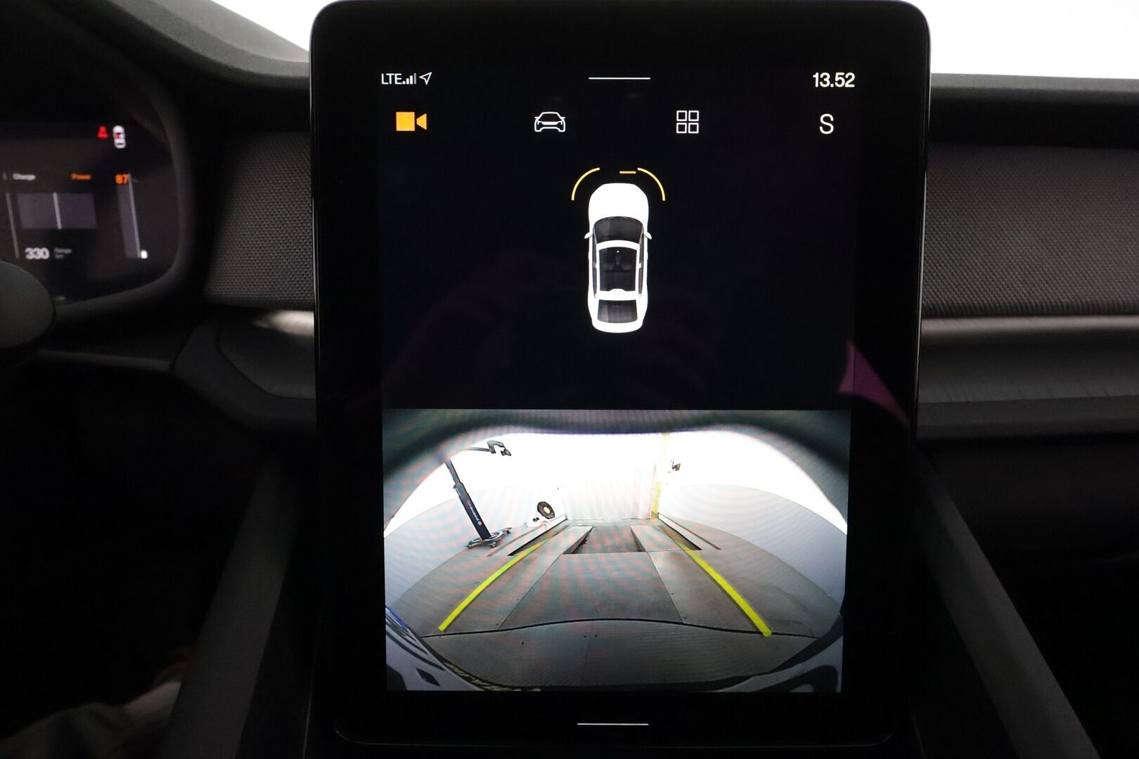Polestar 2 2021 Launch Edition **1.Om Suomi-auto / 360° Kamera / Lasikatto / Koukku / Adapt.Vakkari / Sporttipenkki Muistilla** - 3,99 % KORKOTARJOUS TÄHÄN AUTOON - Akku kuntotarkastettu / Pixel-LED / Harman/Kardon / Kaistavahti / Google Maps / KeylessGO 2x Renkaat