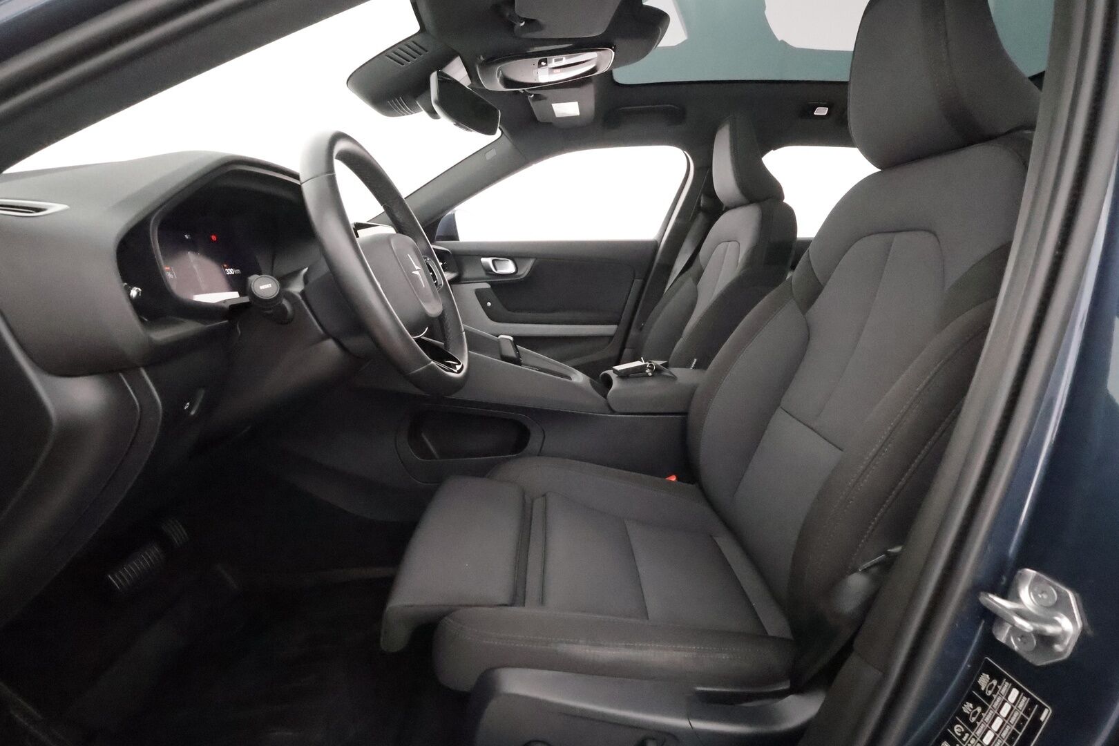 Polestar 2 2021 Launch Edition **1.Om Suomi-auto / 360° Kamera / Lasikatto / Koukku / Adapt.Vakkari / Sporttipenkki Muistilla** - 3,99 % KORKOTARJOUS TÄHÄN AUTOON - Akku kuntotarkastettu / Pixel-LED / Harman/Kardon / Kaistavahti / Google Maps / KeylessGO 2x Renkaat