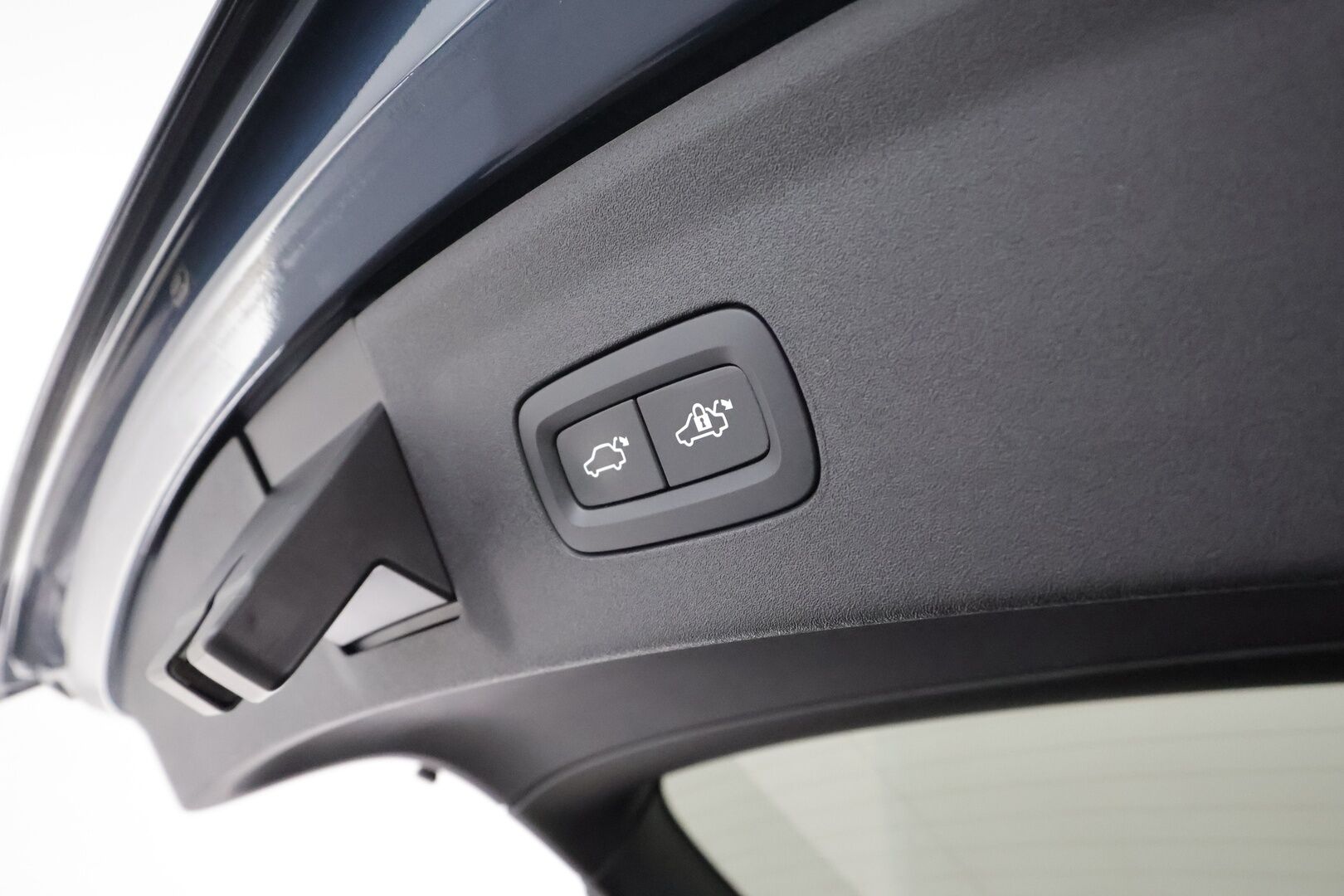 Polestar 2 2021 Launch Edition **1.Om Suomi-auto / 360° Kamera / Lasikatto / Koukku / Adapt.Vakkari / Sporttipenkki Muistilla** - 3,99 % KORKOTARJOUS TÄHÄN AUTOON - Akku kuntotarkastettu / Pixel-LED / Harman/Kardon / Kaistavahti / Google Maps / KeylessGO 2x Renkaat