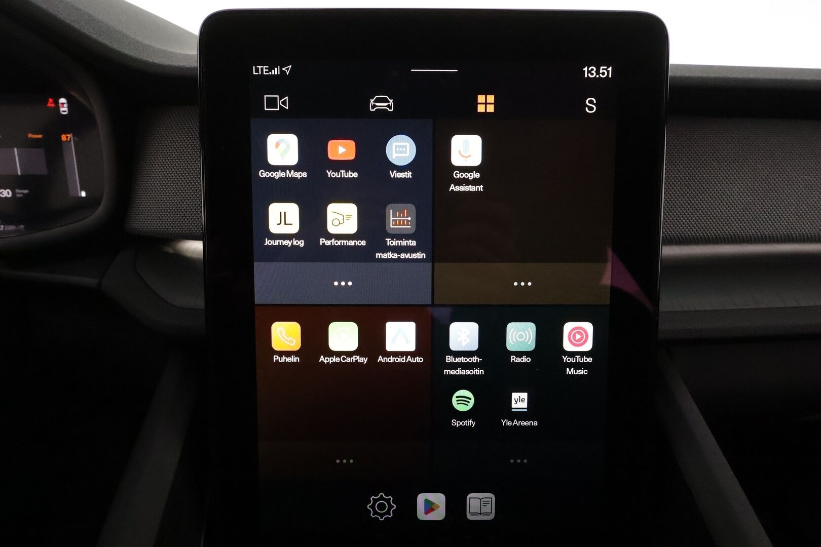 Polestar 2 2021 Launch Edition **1.Om Suomi-auto / 360° Kamera / Lasikatto / Koukku / Adapt.Vakkari / Sporttipenkki Muistilla** - 3,99 % KORKOTARJOUS TÄHÄN AUTOON - Akku kuntotarkastettu / Pixel-LED / Harman/Kardon / Kaistavahti / Google Maps / KeylessGO 2x Renkaat
