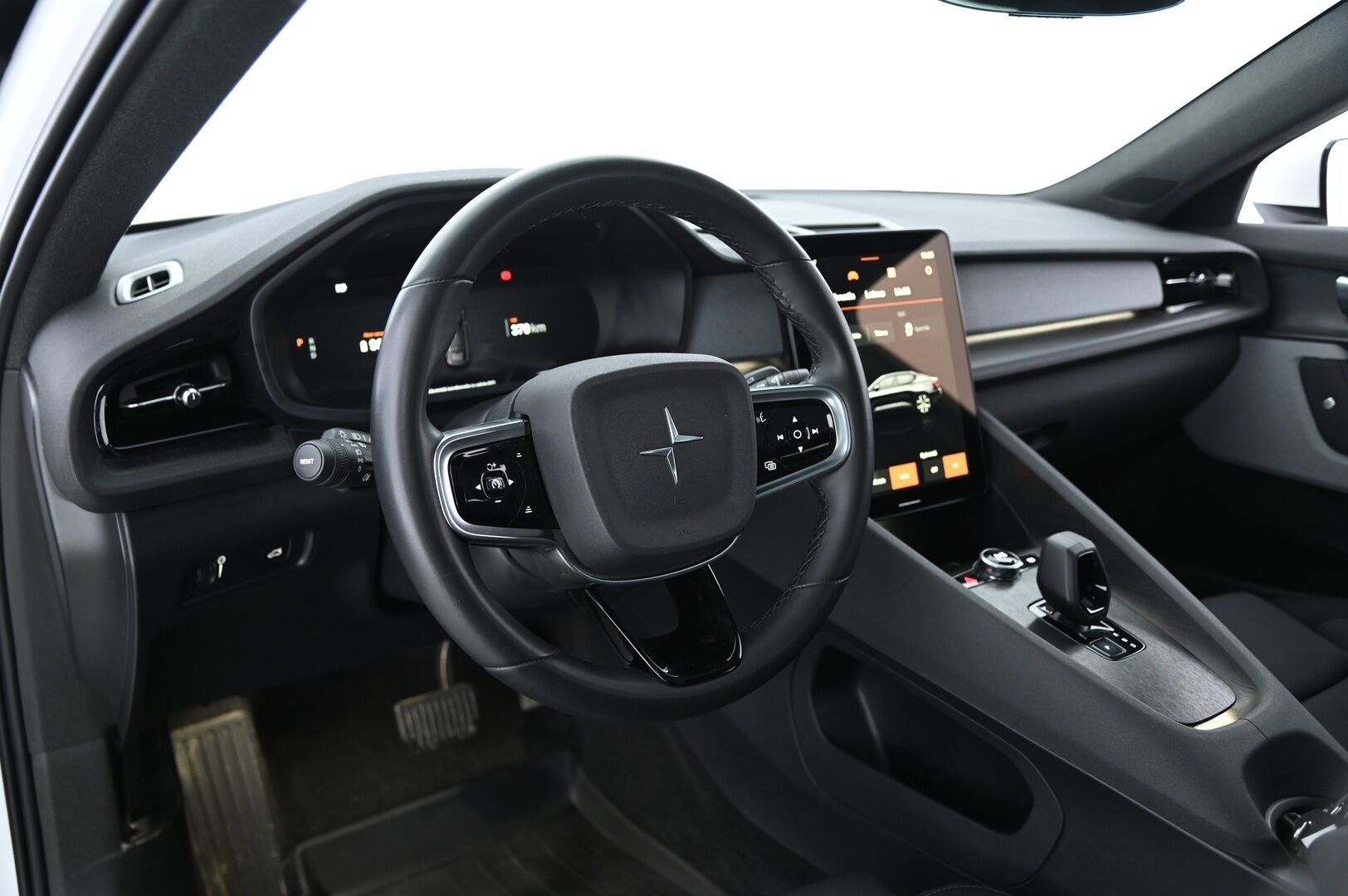 Polestar 2 2021 Long Range Dual Motor, 350kW, 78kWh *Muistipenkit / H&K / VOC / Pilot assist / 360° Kamera / Pixel LED / KeylessGo - 3,99 % KORKOTARJOUS TÄHÄN AUTOON - Suomi-auto! Täyteen varusteltu ja tehokkaampi malli! Helmiäisvalkoinen!