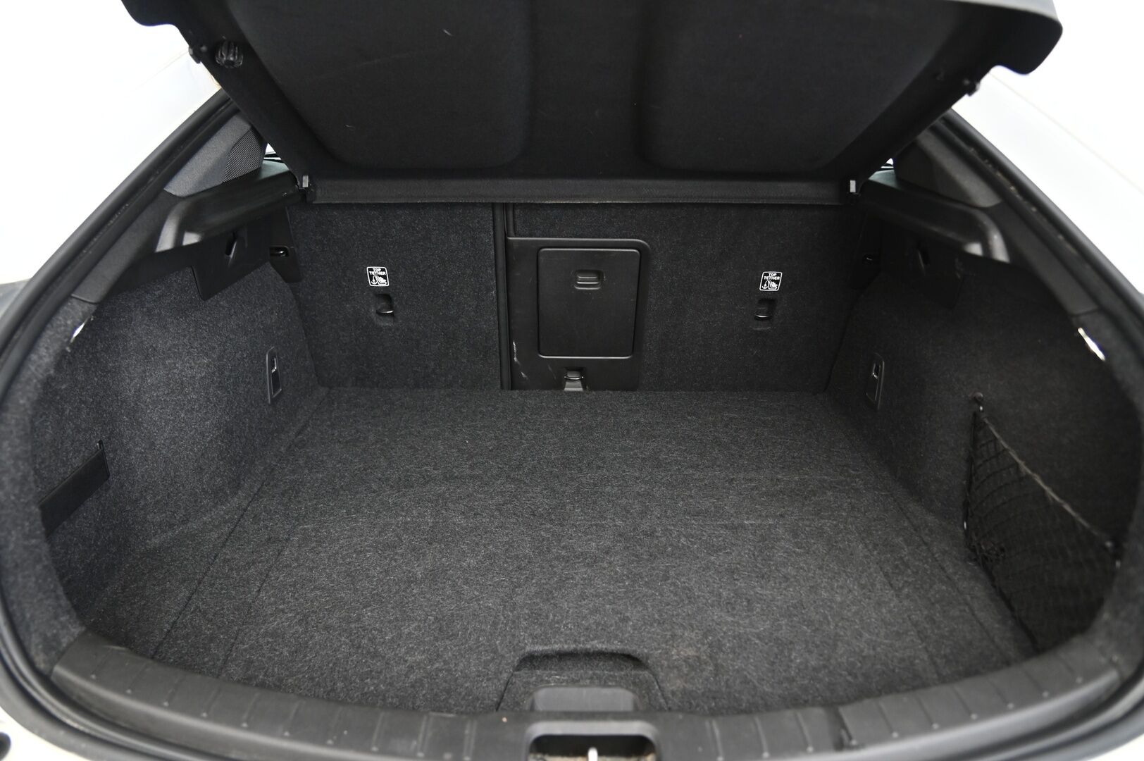 Polestar 2 2021 Long Range Dual Motor, 350kW, 78kWh *Muistipenkit / H&K / VOC / Pilot assist / 360° Kamera / Pixel LED / KeylessGo - 3,99 % KORKOTARJOUS TÄHÄN AUTOON - Suomi-auto! Täyteen varusteltu ja tehokkaampi malli! Helmiäisvalkoinen!