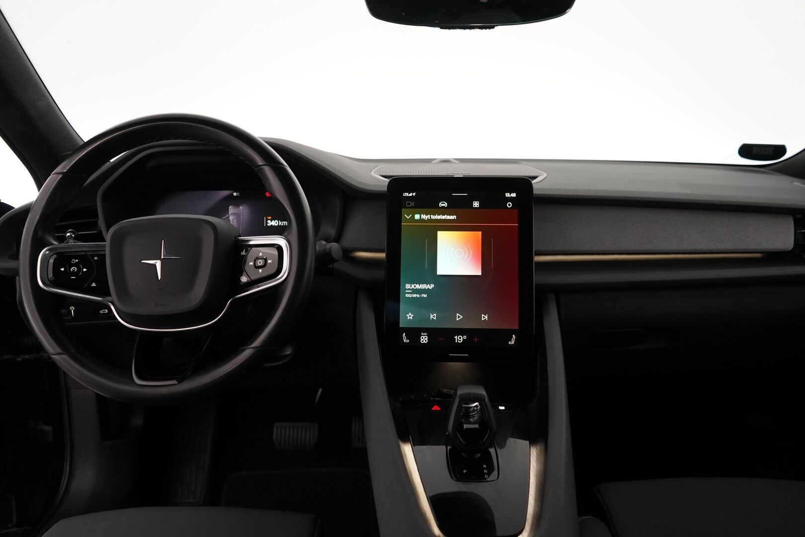 Polestar 2 2021 Long Range Dual Motor, 300kW, 78kWh *Koukku / ACC / H&K / Lasikatto / Muistipenkki* - Suomi-auto / SOH 89.6% / Kahdet renkaat OEM vantein / Säntillinen huoltohistoria