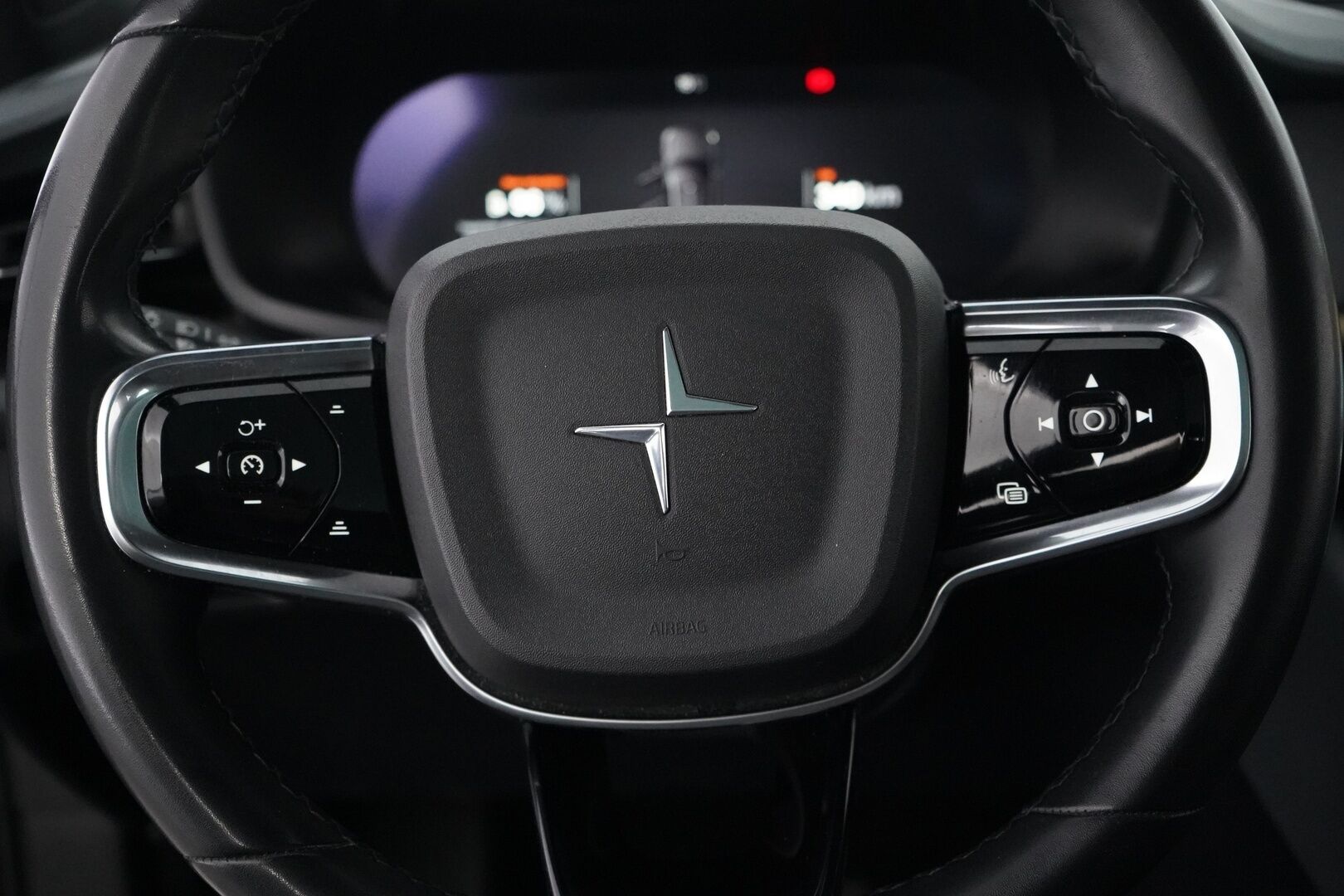 Polestar 2 2021 Long Range Dual Motor, 300kW, 78kWh *Koukku / ACC / H&K / Lasikatto / Muistipenkki* - Suomi-auto / SOH 89.6% / Kahdet renkaat OEM vantein / Säntillinen huoltohistoria