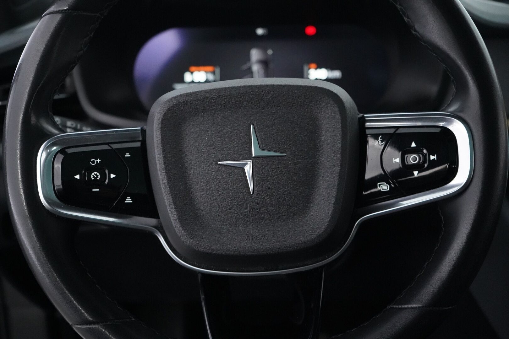 Polestar 2 2021 Long Range Dual Motor, 300kW, 78kWh *Koukku / ACC / H&K / Lasikatto / Muistipenkki* - Suomi-auto / SOH 89.6% / Kahdet renkaat OEM vantein / Säntillinen huoltohistoria - HULLUT AVAJAISHULINAT KORKOTARJOUS 3,29 %