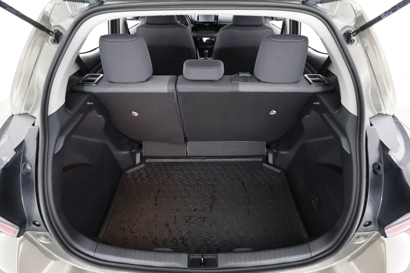 Toyota Yaris 2021 1,5 Hybrid Active - | ACC | Lohko | LED | P.Kamera | Ratinlämmitys | Navi | Apple&Android | Suomi-auto | Kahdet Renkaat | Merkkihuollettu |