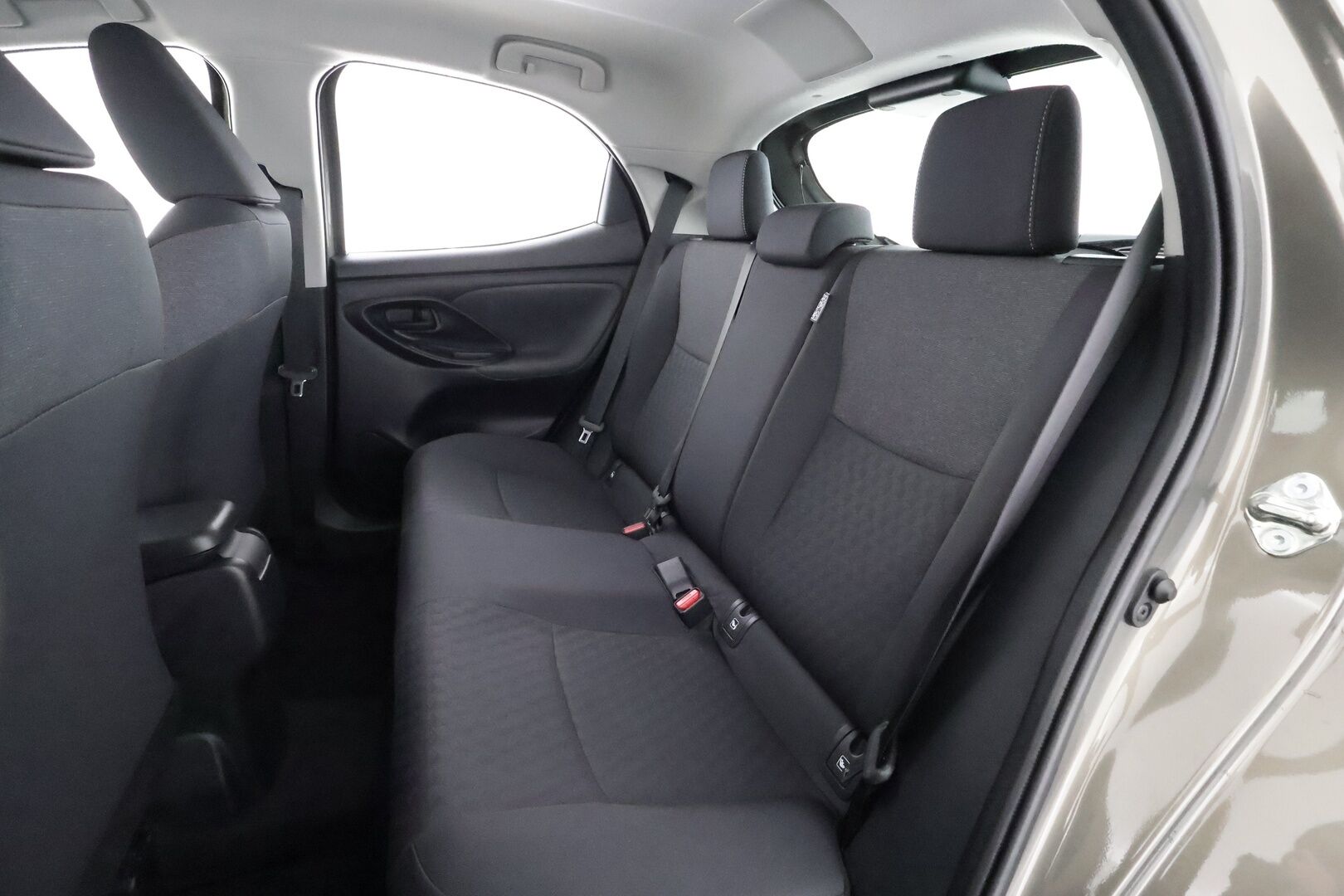 Toyota Yaris 2021 1,5 Hybrid Active - | ACC | Lohko | LED | P.Kamera | Ratinlämmitys | Navi | Apple&Android | Suomi-auto | Kahdet Renkaat | Merkkihuollettu |