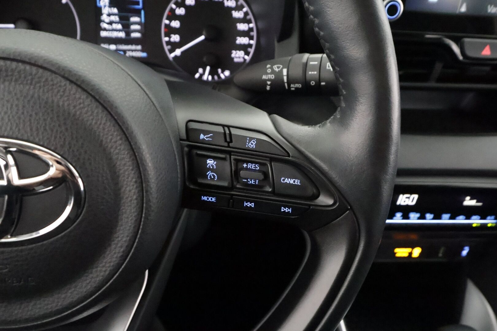 Toyota Yaris 2021 1,5 Hybrid Active - | ACC | Lohko | LED | P.Kamera | Ratinlämmitys | Navi | Apple&Android | Suomi-auto | Kahdet Renkaat | Merkkihuollettu |