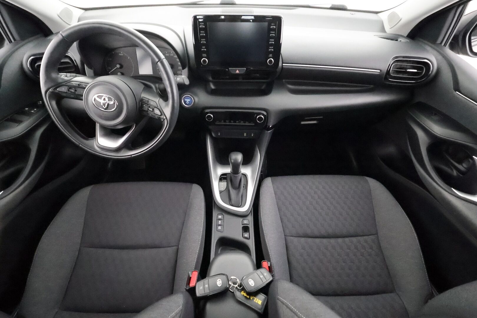 Toyota Yaris 2021 1,5 Hybrid Active - | ACC | Lohko | LED | P.Kamera | Ratinlämmitys | Navi | Apple&Android | Suomi-auto | Kahdet Renkaat | Merkkihuollettu |