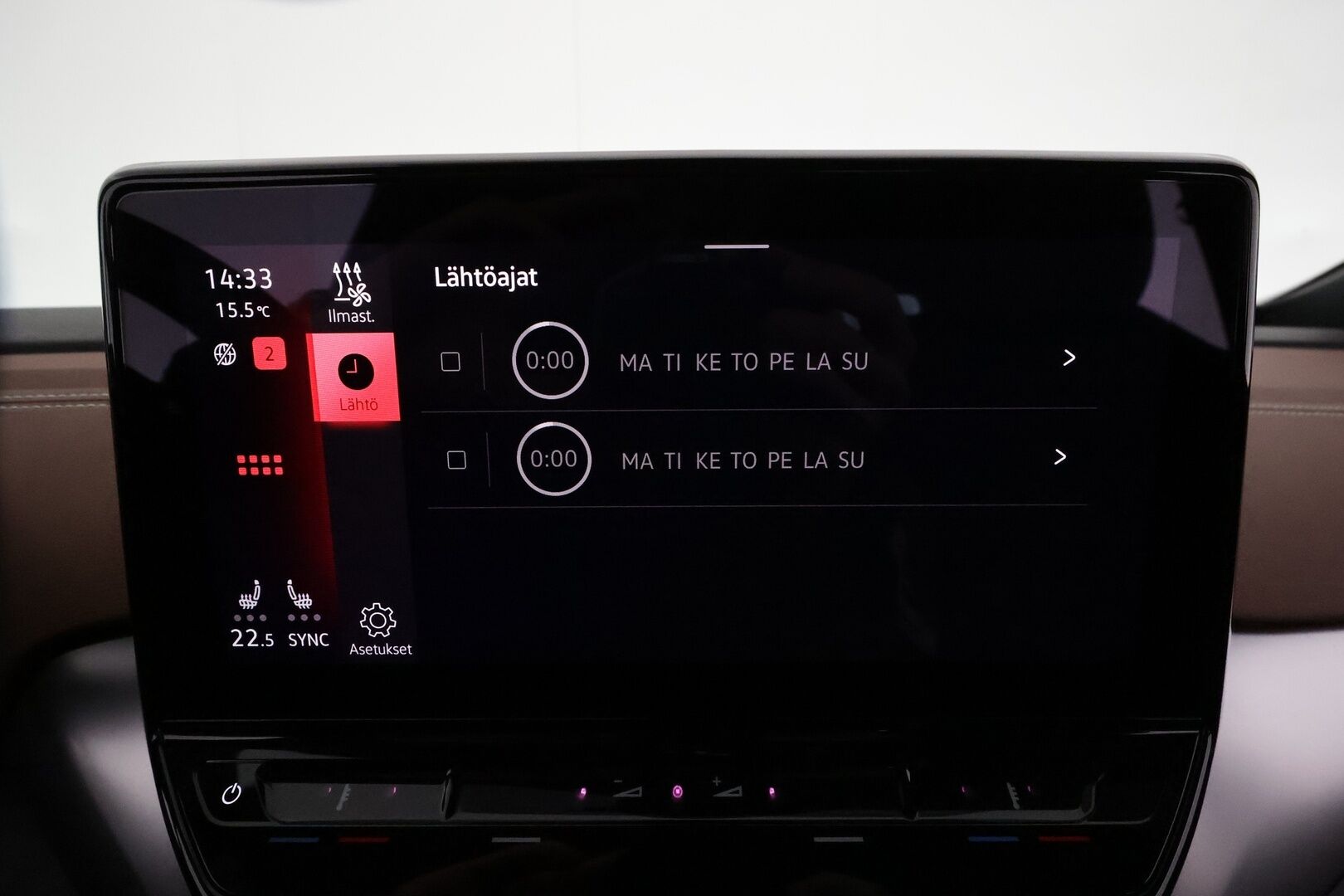 Volkswagen ID.4 2021 Pro Performance Tech 150 kW **ILP / ACC / Matrix-LED / P.kamera / Hierovat Sporttipenkit Muistilla /  Navi / Keyless** - 3,99 % KORKOTARJOUS TÄHÄN AUTOON 21.9. ASTI! - 1.om Suomi-auto / 2x Latauskaapelit / Kahdet Renkaat / Merkkihuollettu!