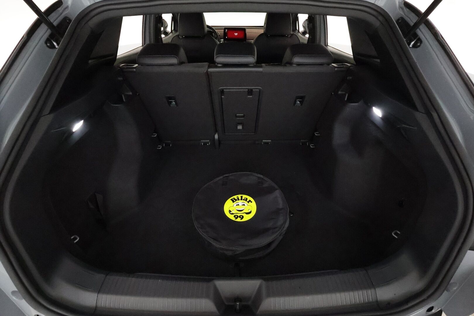 Volkswagen ID.4 2021 Pro Performance Tech 150 kW **ILP / ACC / Matrix-LED / P.kamera / Hierovat Sporttipenkit Muistilla /  Navi / Keyless** - 3,99 % KORKOTARJOUS TÄHÄN AUTOON 21.9. ASTI! - 1.om Suomi-auto / 2x Latauskaapelit / Kahdet Renkaat / Merkkihuollettu!