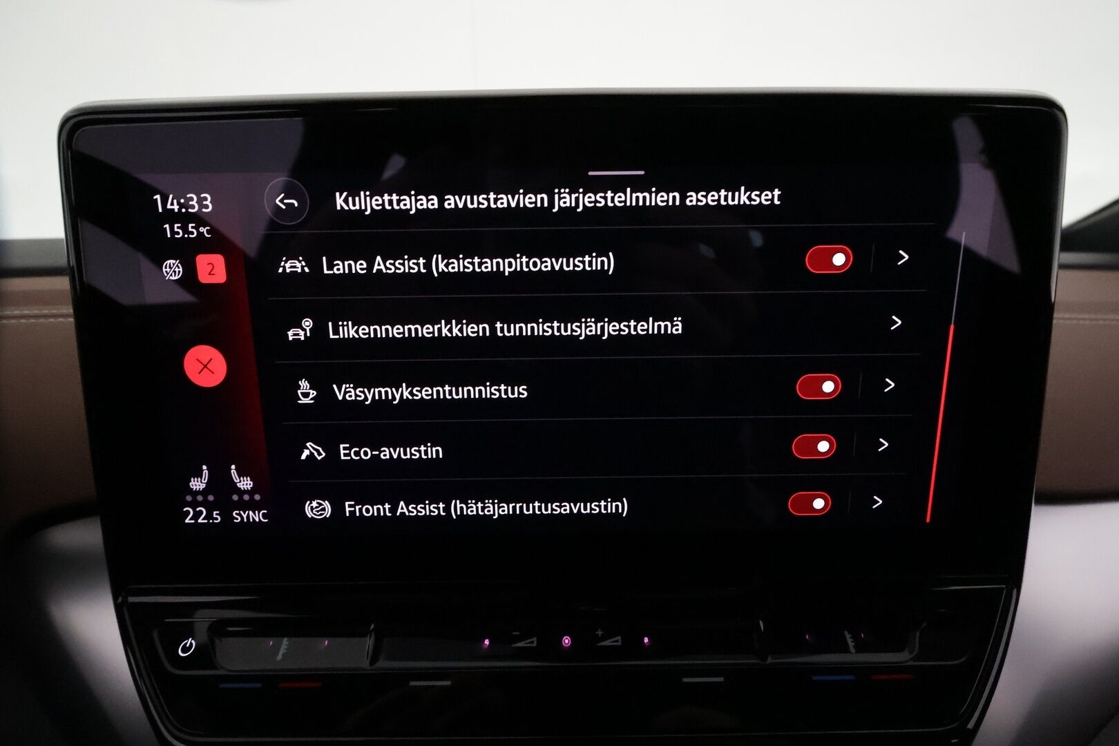 Volkswagen ID.4 2021 Pro Performance Tech 150 kW **ILP / ACC / Matrix-LED / P.kamera / Hierovat Sporttipenkit Muistilla /  Navi / Keyless** - 3,99 % KORKOTARJOUS TÄHÄN AUTOON 21.9. ASTI! - 1.om Suomi-auto / 2x Latauskaapelit / Kahdet Renkaat / Merkkihuollettu!