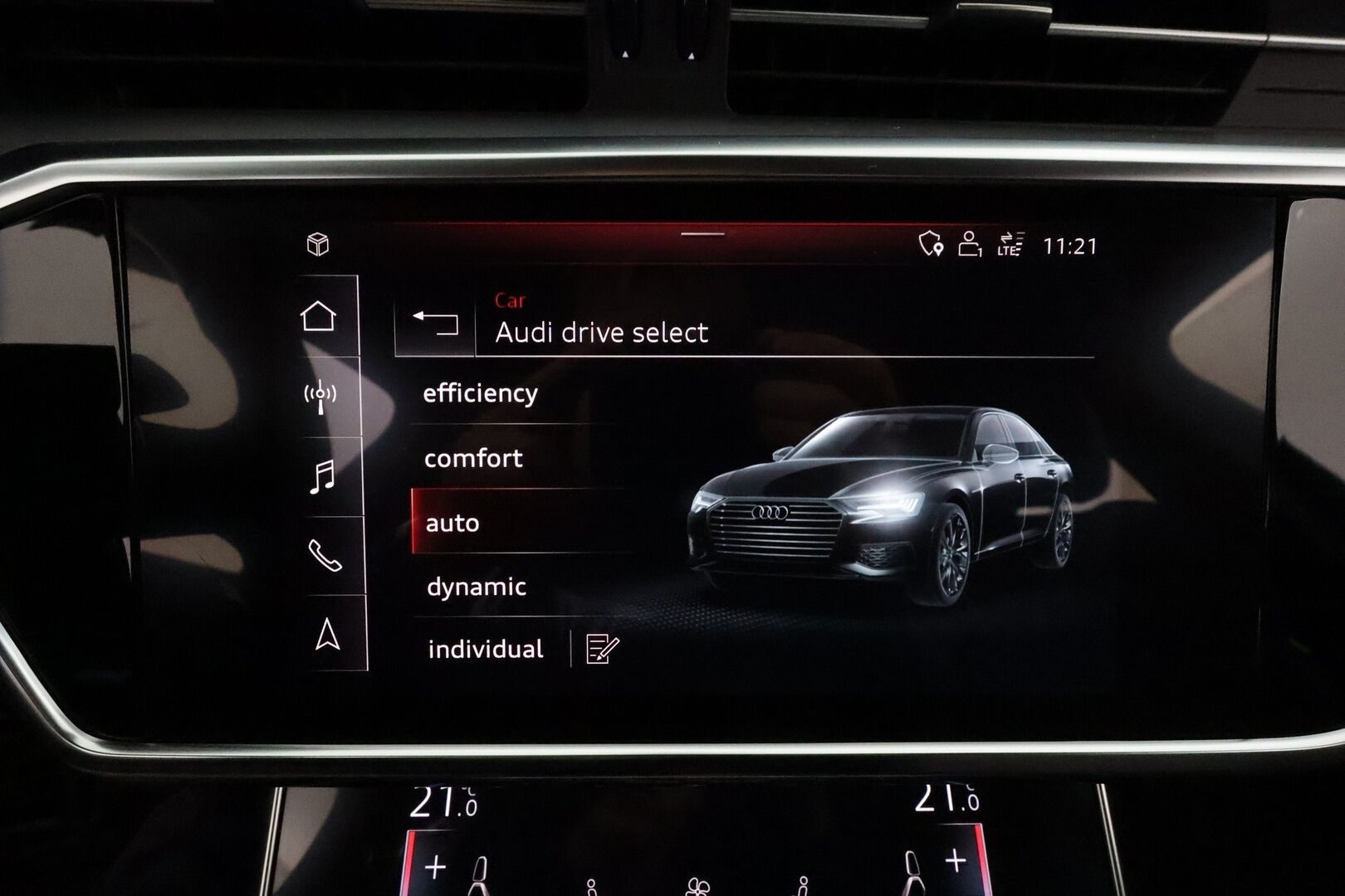 Audi A6 2019 Sedan S-line 40 TDI MHEV quattro S tronic **ACC / Webasto / Koukku / Puolinahat / LED / Navi** - Kahdet renkaat aluvanteilla