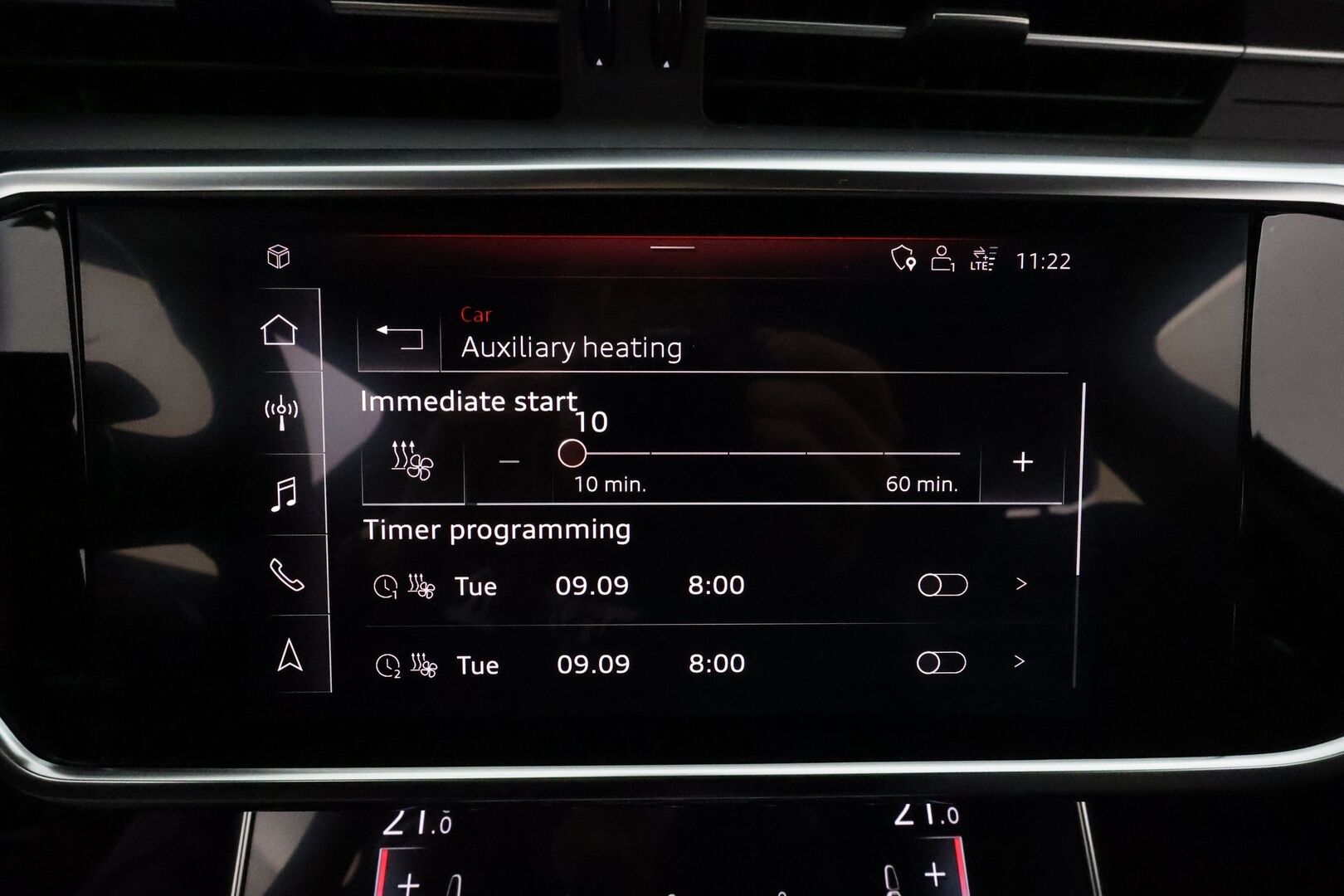 Audi A6 2019 Sedan S-line 40 TDI MHEV quattro S tronic **ACC / Webasto / Koukku / Puolinahat / LED / Navi** - Kahdet renkaat aluvanteilla