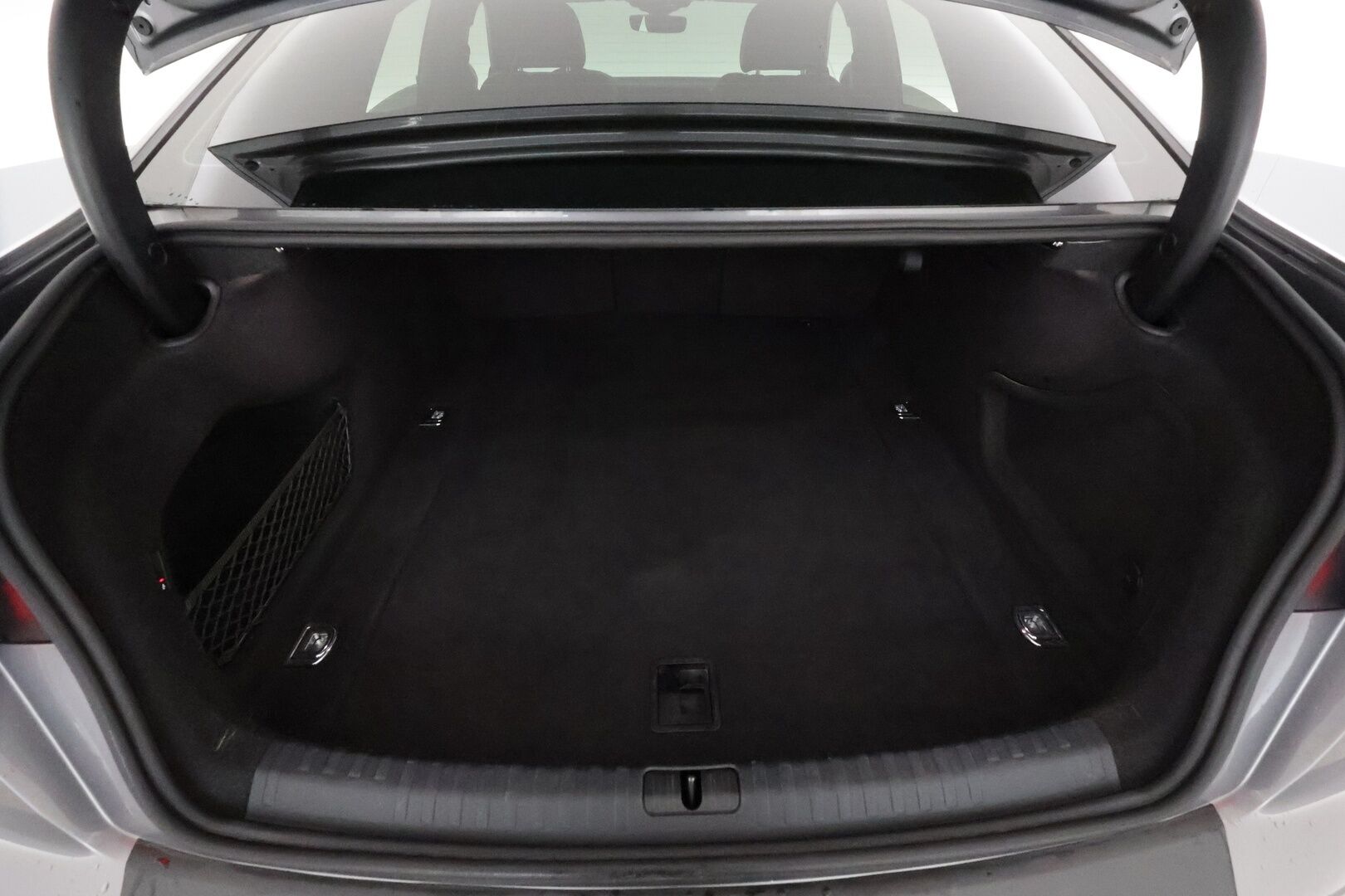 Audi A6 2019 Sedan S-line 40 TDI MHEV quattro S tronic **ACC / Webasto / Koukku / Puolinahat / LED / Navi** - Kahdet renkaat aluvanteilla