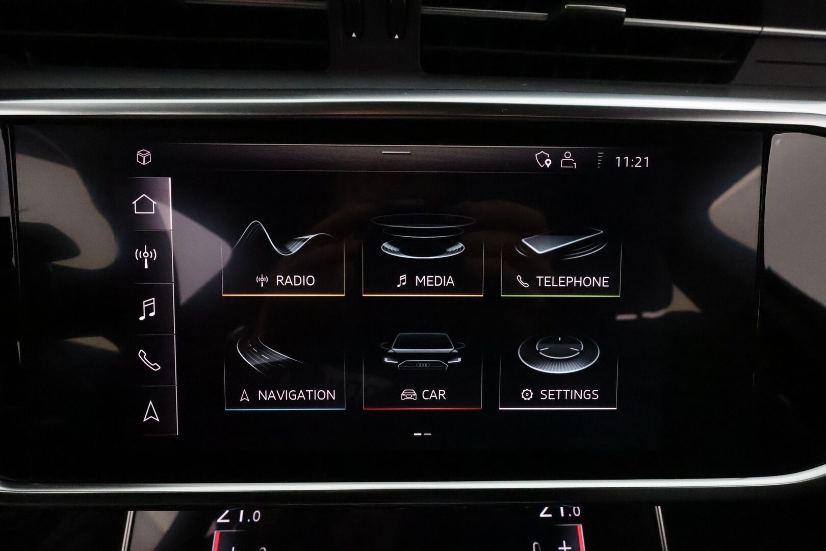 Audi A6 2019 Sedan S-line 40 TDI MHEV quattro S tronic **ACC / Webasto / Koukku / Puolinahat / LED / Navi** - Kahdet renkaat aluvanteilla