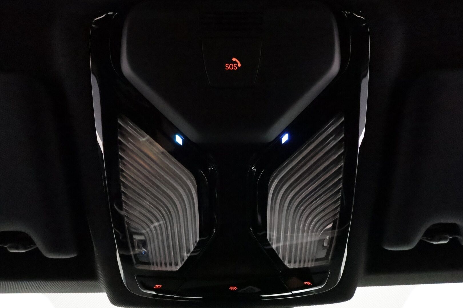 BMW 320 2022 G21 Touring 320e xDrive A Charged Edition M Sport / Muistipenkki / Digimittaristo / Navi / Vetokoukku / - Hifi / Tutkat / Live Cockpit Prof. / Comfort Access /