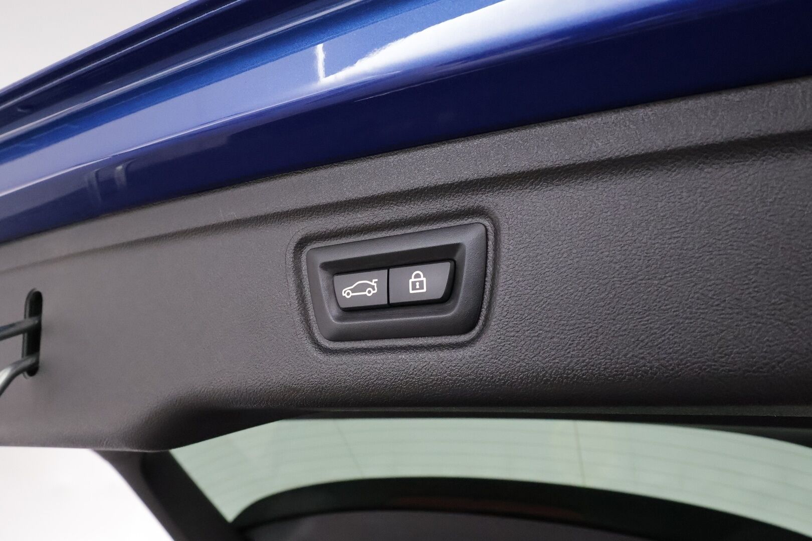 BMW 320 2022 G21 Touring 320e xDrive A Charged Edition M Sport / Muistipenkki / Digimittaristo / Navi / Vetokoukku / - Hifi / Tutkat / Live Cockpit Prof. / Comfort Access /