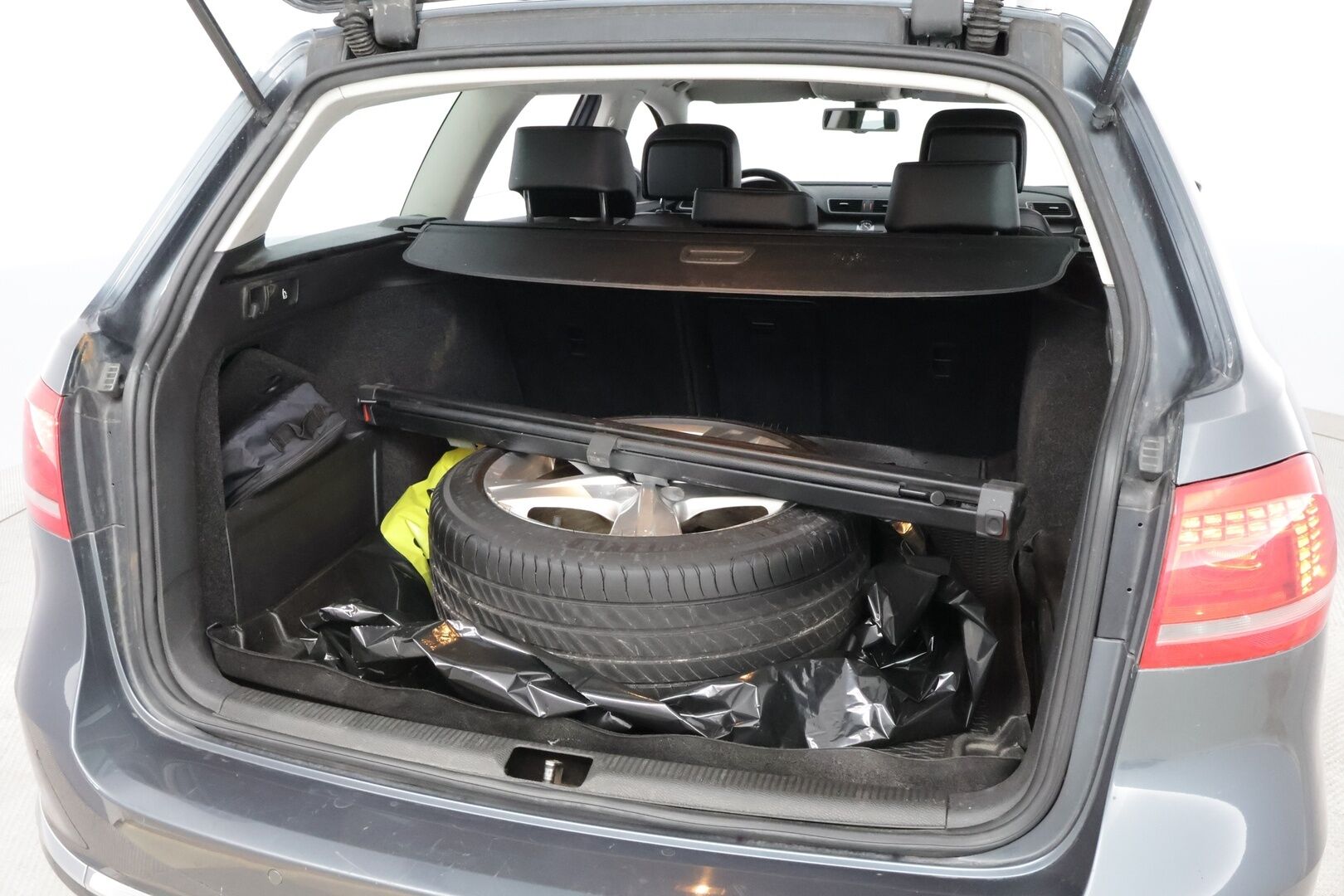 Volkswagen Passat 2013 Farmari (AC) 4ov 1390cm3 A *YritysOutlet - Myydään vain yrityksille*