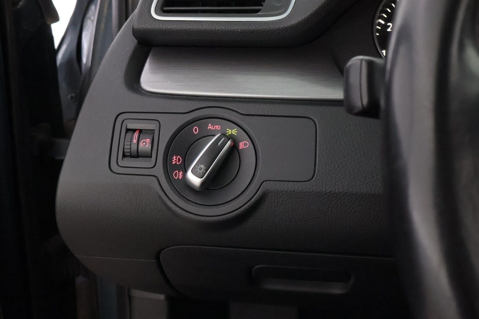 Volkswagen Passat 2013 Farmari (AC) 4ov 1390cm3 A *YritysOutlet - Myydään vain yrityksille*