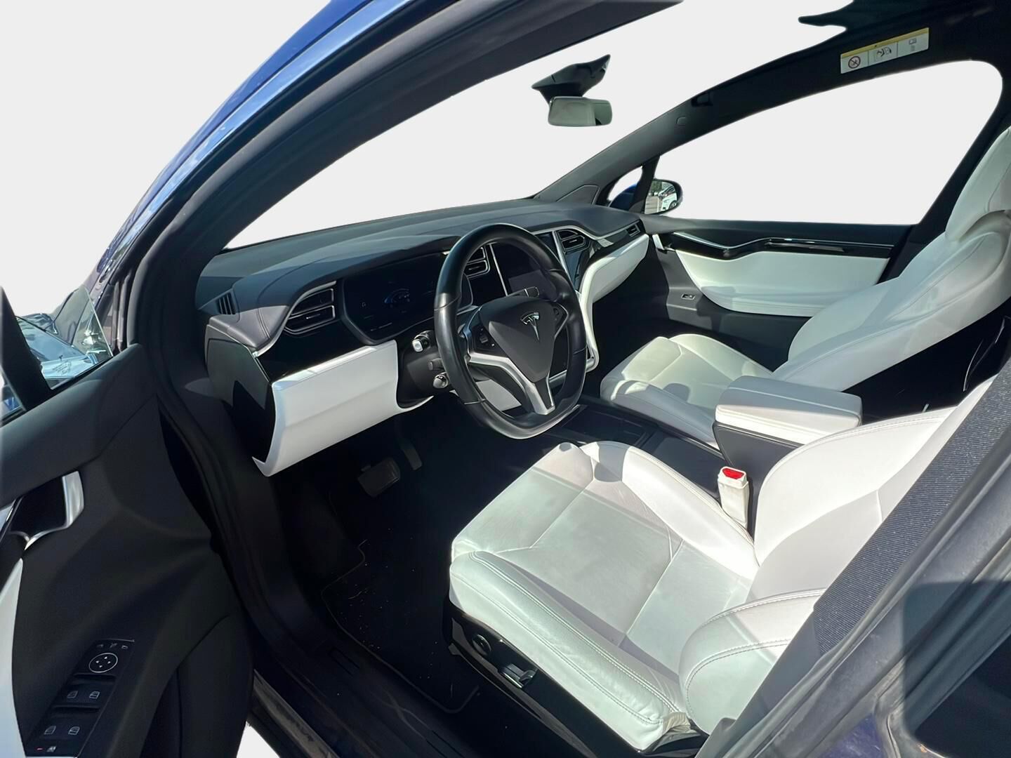Tesla Model X 2016 75 D 7-Paikkainen - 7P / Vetokoukku / Imuovet / Vaalea Nahkasisusta / Lasikatto / Adapt.Vakkari / Juuri tullut Tampereelle!