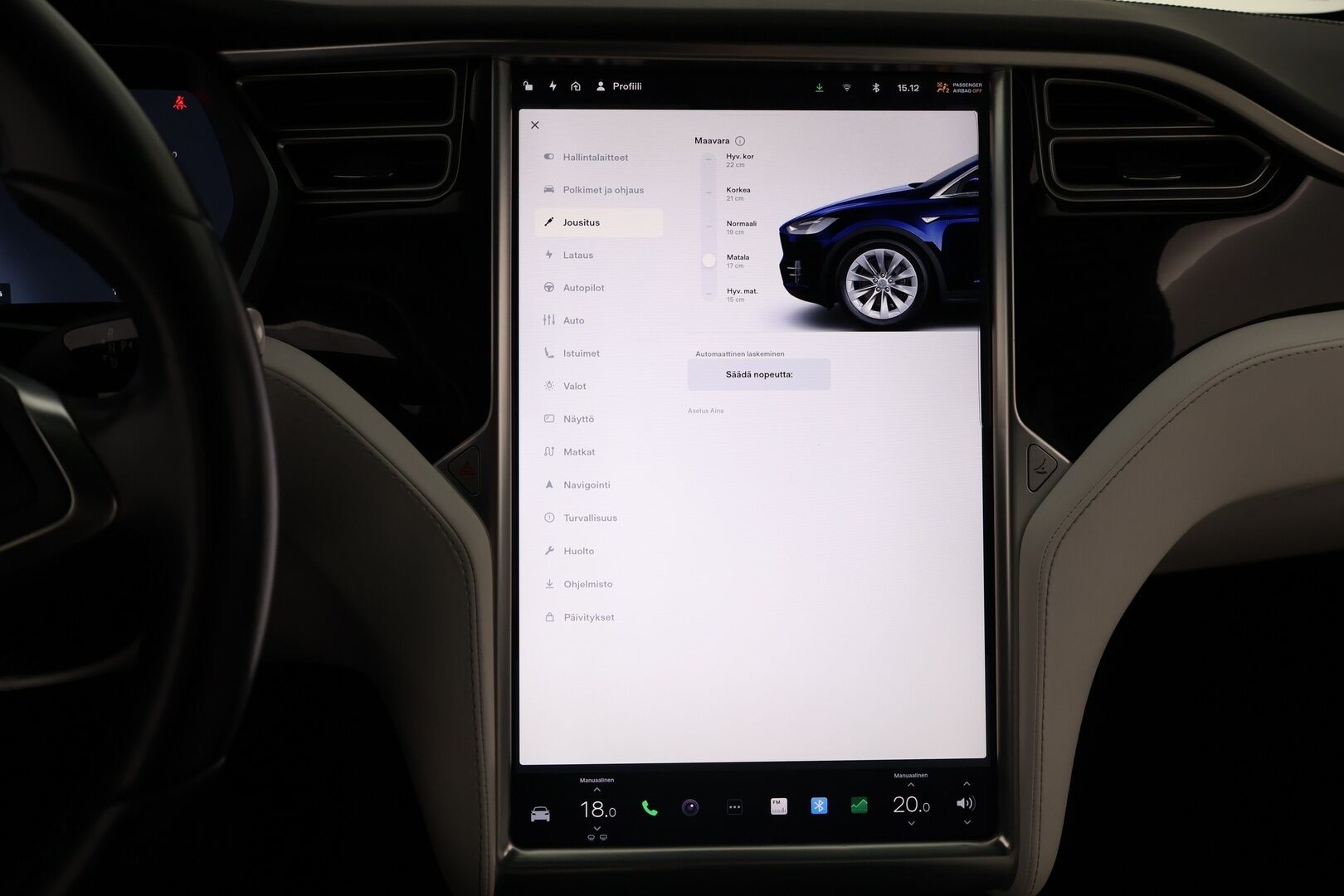Tesla Model X 2016 75 D 7-Paikkainen - 7P / Vetokoukku / Imuovet / Vaalea Nahkasisusta / Lasikatto / Adapt.Vakkari / Akkutesti tehty!