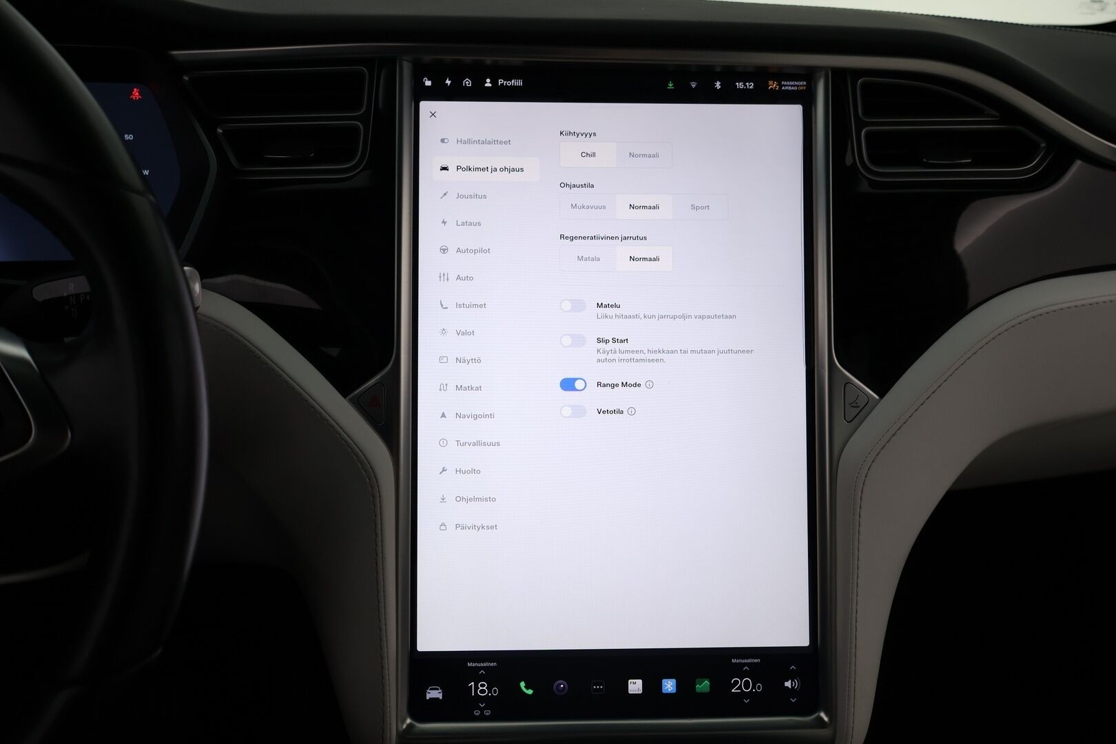Tesla Model X 2016 75 D 7-Paikkainen - 7P / Vetokoukku / Imuovet / Vaalea Nahkasisusta / Lasikatto / Adapt.Vakkari / Akkutesti tehty!