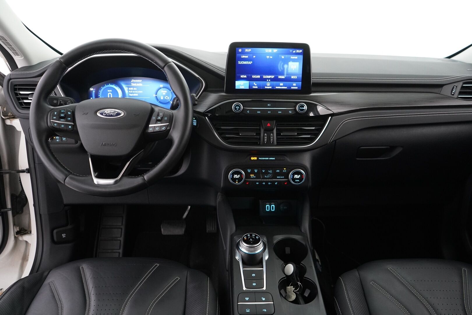 Ford Kuga 2021 2,5 Hybrid (HEV) 190hv CVT AWD Vignale 5-ovinen - ACC | Alletaittuva koukku | HUD |  Nahkasisusta | Bang&Olufsen | Panoraama-kattoluukku | Kamera | Tutkat | Suomi-auto | Kahdet renkaat Fordin vanteilla
