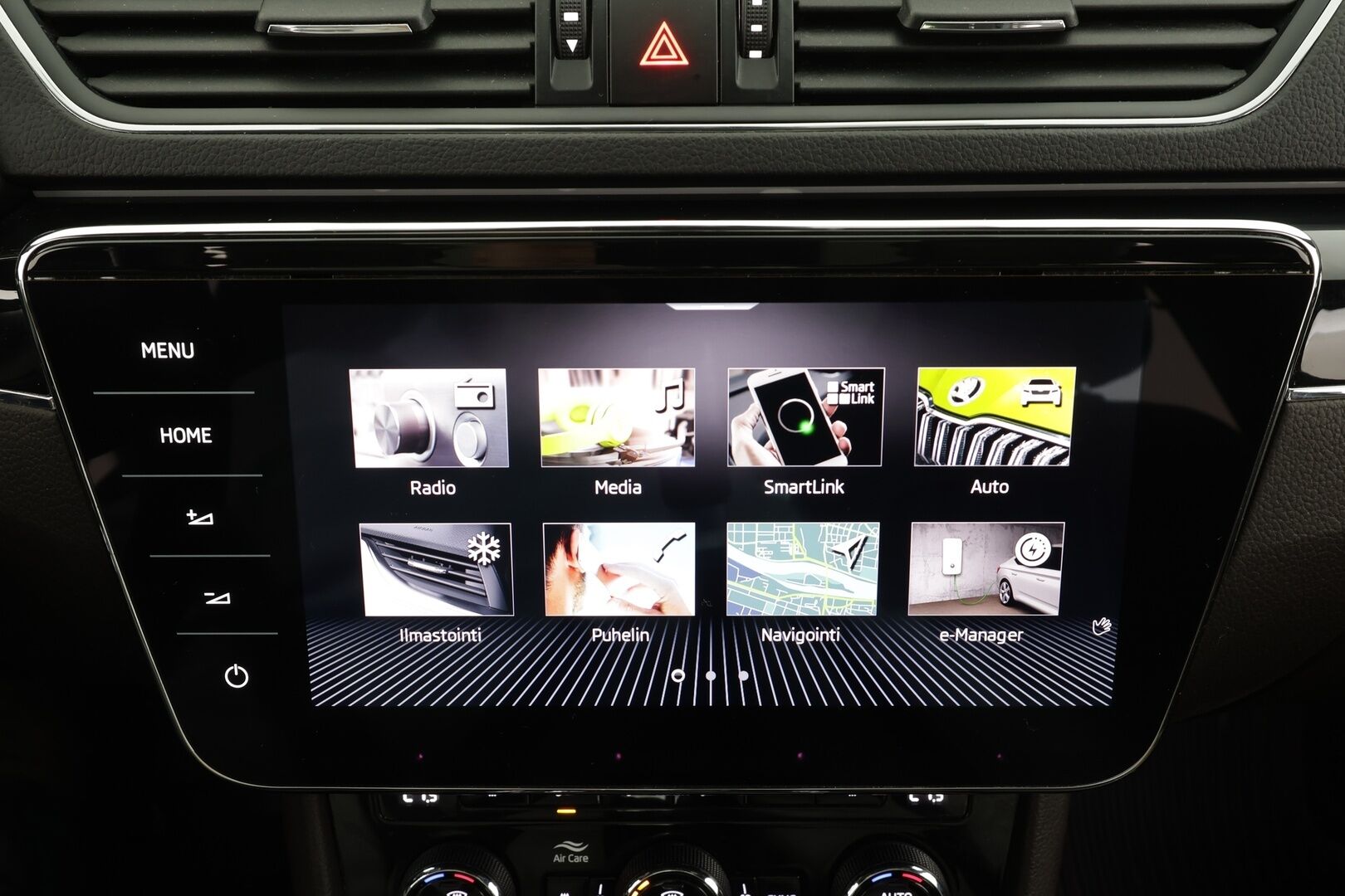 Skoda Superb 2021 Combi 1,4 TSI PHEV L&K iV DSG * Panorama / Webasto / Koukku / ACC / Matrix-LED / 360° / Ilmastoidut Muistinahat / Navi * - Canton / 1- om Suomi-auto / 2x Latauskaapelit / Kahdet renkaat / Merkkihuollot - HULLUT JOULUT KORKOTARJOUS 2,49% 