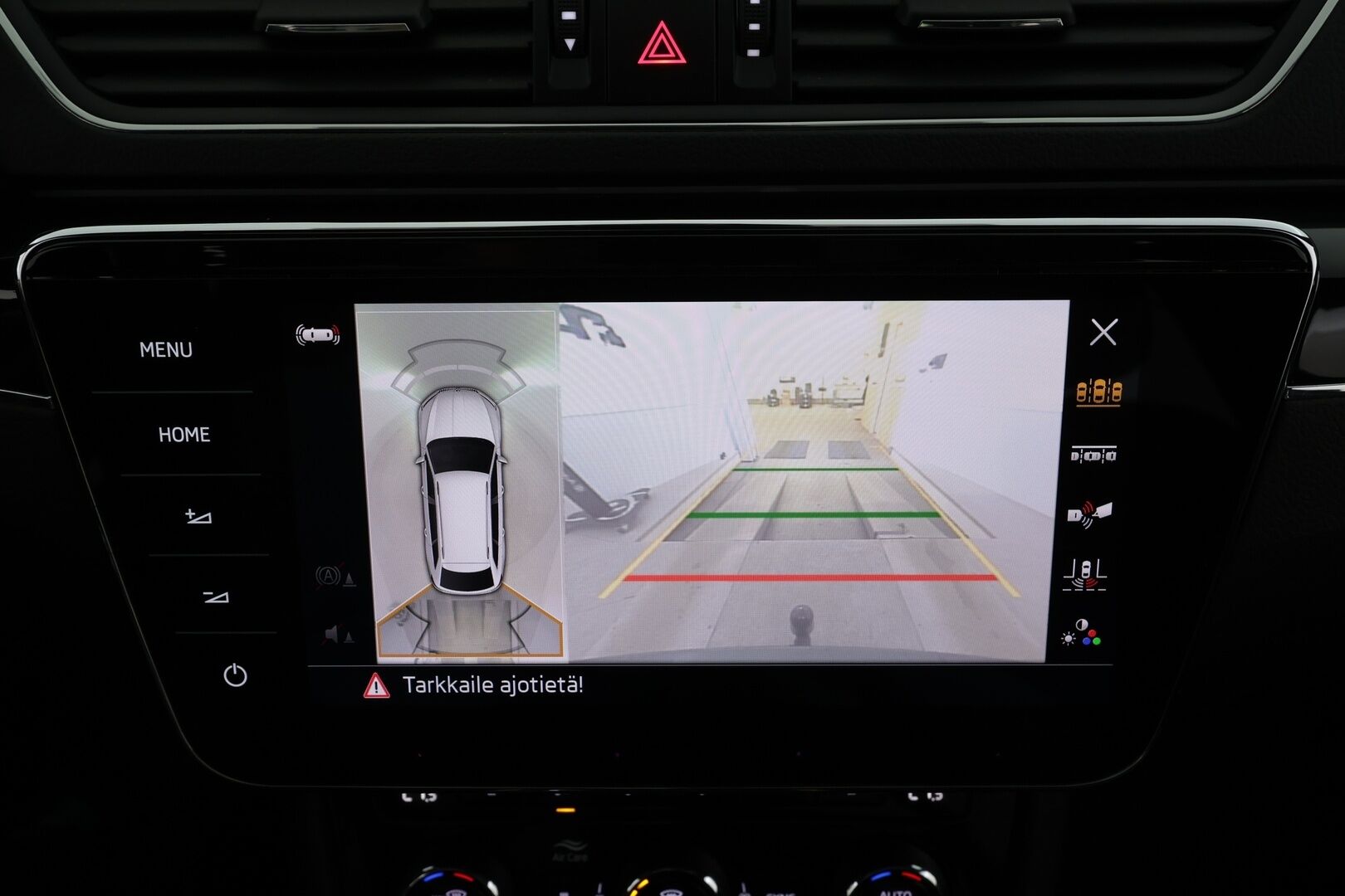 Skoda Superb 2021 Combi 1,4 TSI PHEV L&K iV DSG * Panorama / Webasto / Koukku / ACC / Matrix-LED / 360° / Ilmastoidut Muistinahat / Navi * - Canton / 1- om Suomi-auto / 2x Latauskaapelit / Kahdet renkaat / Merkkihuollot - HULLUT JOULUT KORKOTARJOUS 2,49% 