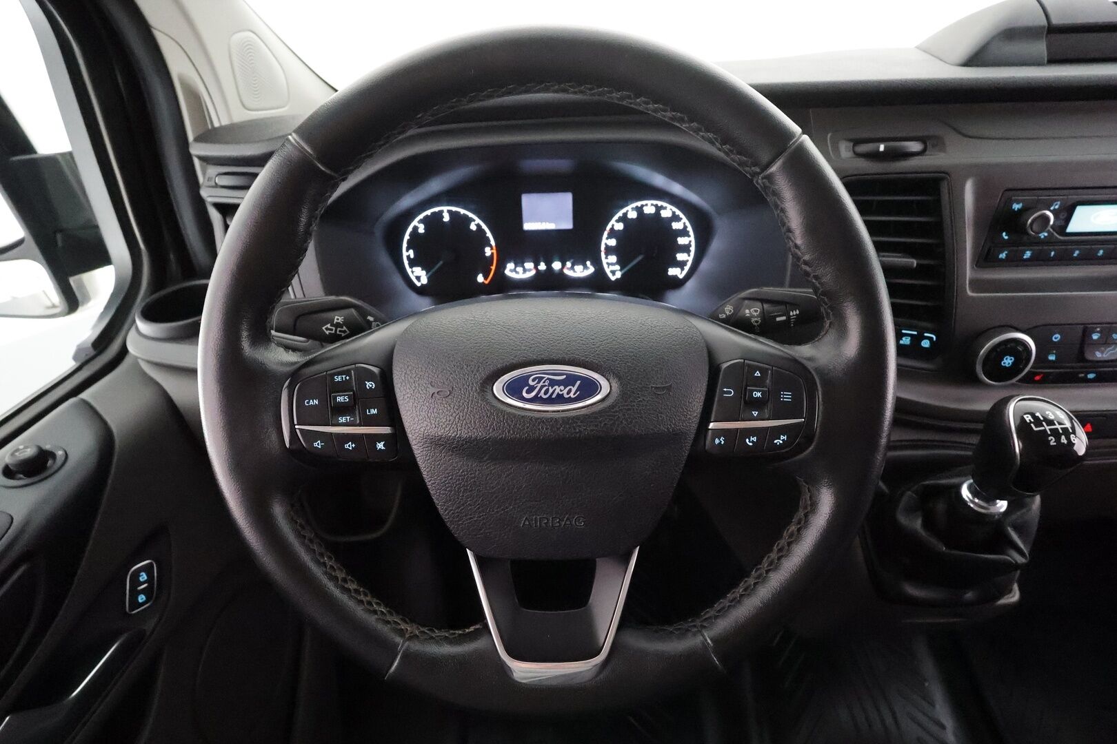 Ford Transit Custom 2021 320 2,0TDCi 130 hv M6 Etuveto Trend Van N1 L2H1 * Webasto / Tutkat / Vakkari / Bluetooth / Tuulilasin lämmitys * - Suomi-auto / Kahdet renkaat / ALV