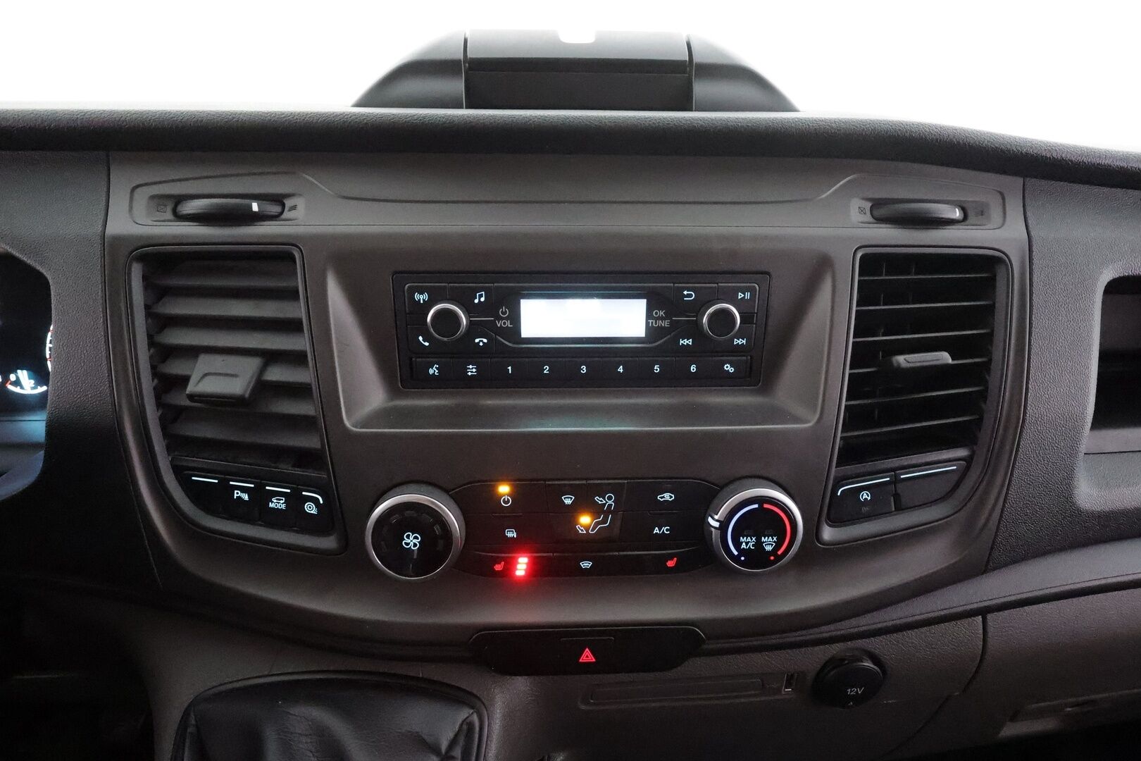 Ford Transit Custom 2021 320 2.0 TDCi 130 M6 Trend L2H1 * ALV / P.tutkat / Vakkari / Bluetooth / Tuulilasin lämmitys / Ilmastointi * - Suomi-auto / Kahdet renkaat