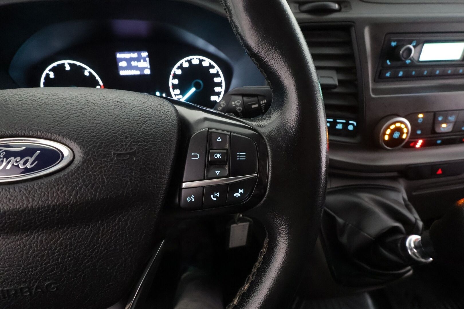 Ford Transit Custom 2021 320 2.0 TDCi 130 M6 Trend L2H1 * ALV / P.tutkat / Vakkari / Bluetooth / Tuulilasin lämmitys / Ilmastointi * - Suomi-auto / Kahdet renkaat