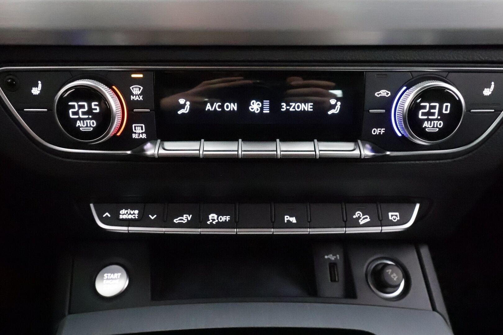 Audi Q5 2021 Sportback Advanced 50 TFSI e 220 kW quattro S tronic Electrified Edition * ACC / Ilma-alusta / Digimittari / Koukku * - 1-om Suomiauto / Akku kuntotarkastettu SoH 96,8% / LED / Puolinahkasisusta / S-line sisäpaketti / Kahdet renkaat / Merkkihuollettu! - HULLUT AVAJAISHULINAT KORKOTARJOUS 3,29 %