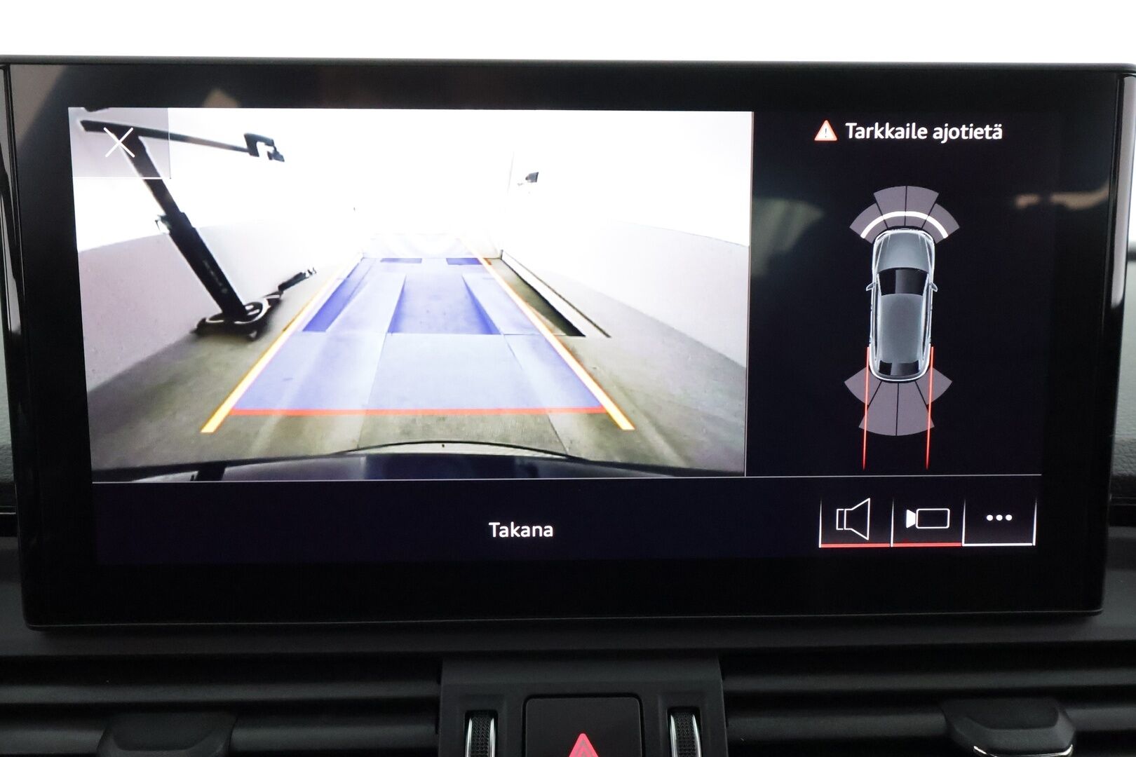 Audi Q5 2021 Sportback Advanced 50 TFSI e 220 kW quattro S tronic Electrified Edition * ACC / Ilma-alusta / Digimittari / Koukku * - 1-om Suomiauto / Akku kuntotarkastettu SoH 96,8% / LED / Puolinahkasisusta / S-line sisäpaketti / Kahdet renkaat / Merkkihuollettu! - HULLUT AVAJAISHULINAT KORKOTARJOUS 3,29 %