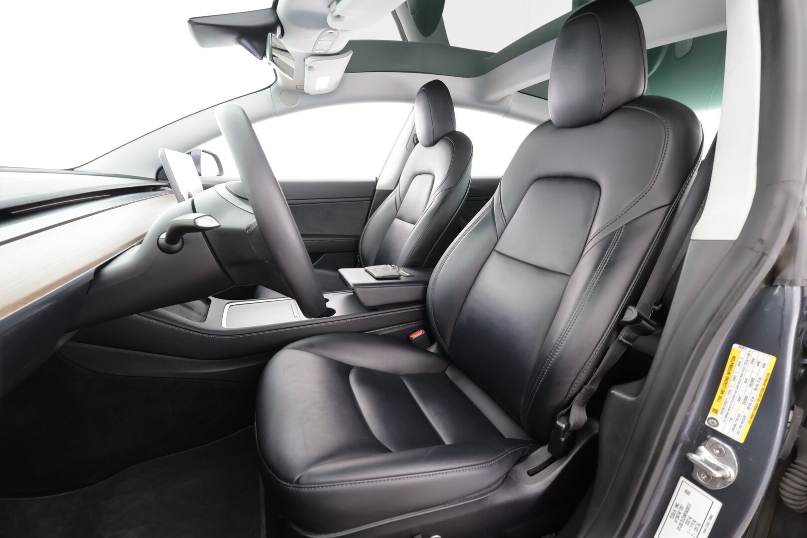 Tesla Model 3 2021 Performance * Premium Audio / ILP / Matrix LED / P.kamera / Nahat / Lasikatto / Navi * - Kahdet renkaat aluvanteilla - HULLU BLACKWEEK KORKOTARJOUS 2,49%