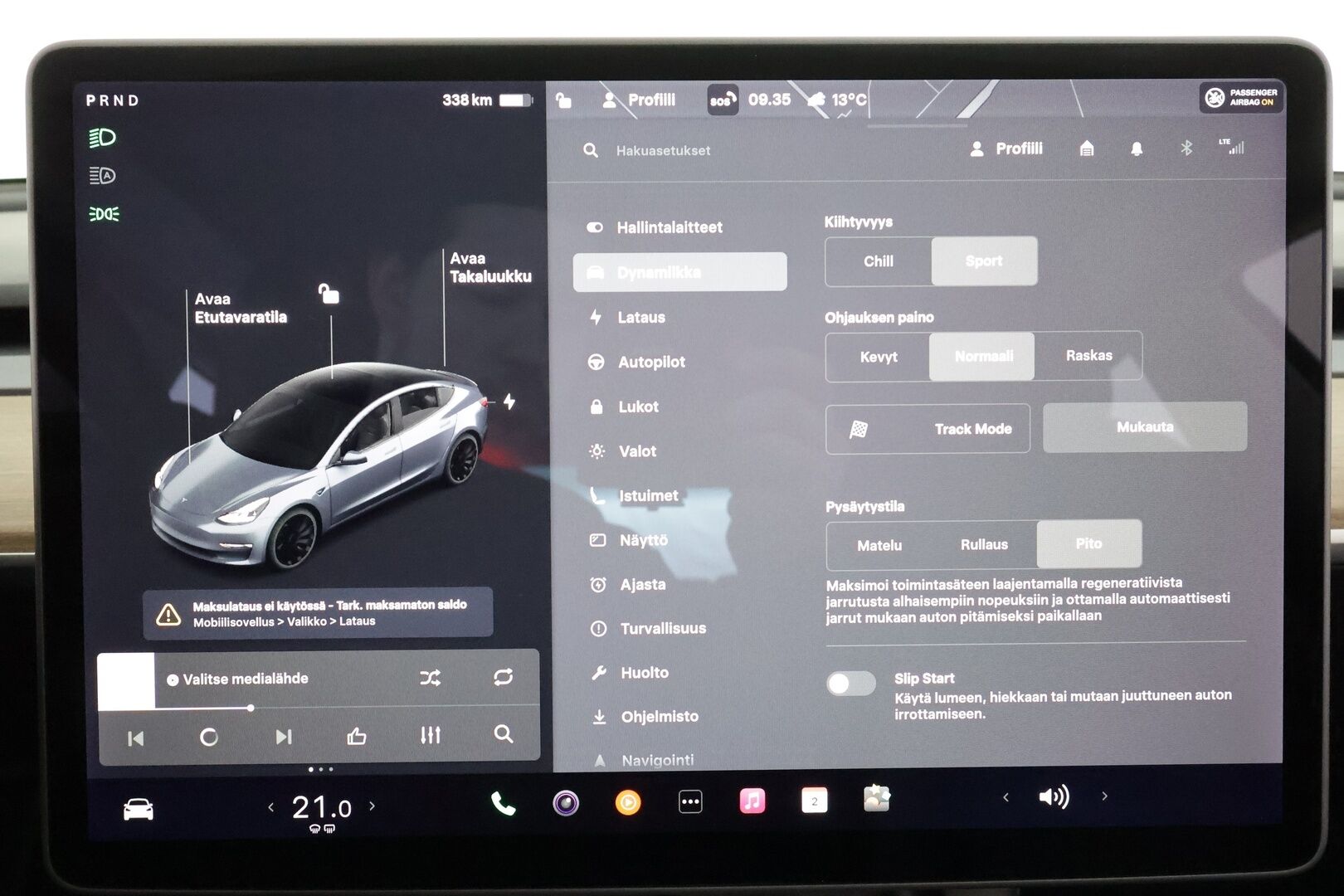 Tesla Model 3 2021 Performance * Premium Audio / ILP / Matrix LED / P.kamera / Nahat / Lasikatto / Navi * - Kahdet renkaat aluvanteilla - HULLU BLACKWEEK KORKOTARJOUS 2,49%