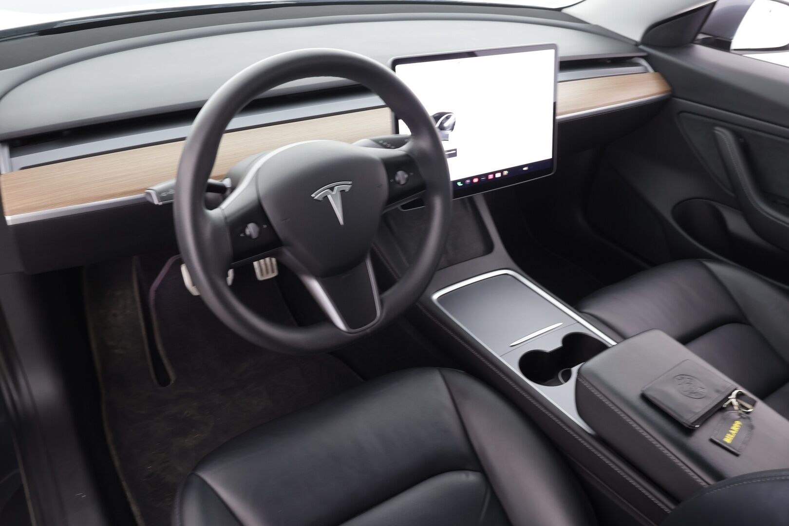 Tesla Model 3 2021 Performance * Premium Audio / ILP / Matrix LED / P.kamera / Nahat / Lasikatto / Navi * - Kahdet renkaat aluvanteilla - HULLU BLACKWEEK KORKOTARJOUS 2,49%