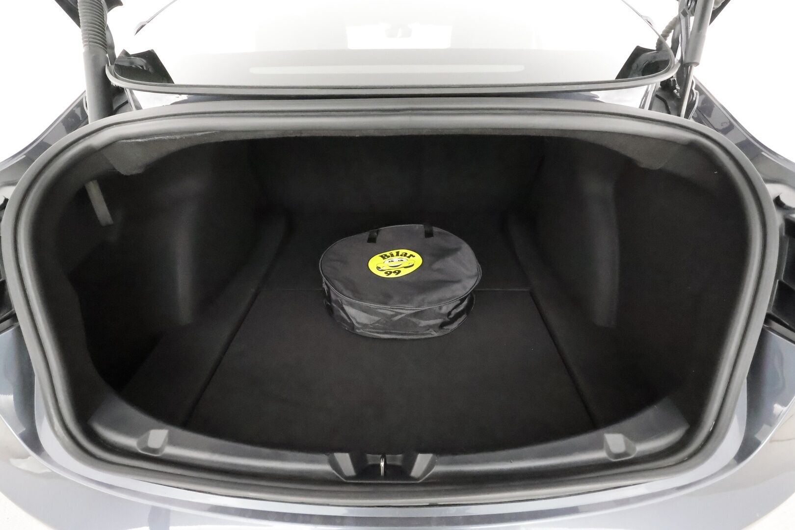 Tesla Model 3 2021 Performance * Premium Audio / ILP / Matrix LED / P.kamera / Nahat / Lasikatto / Navi * - Kahdet renkaat aluvanteilla - HULLU BLACKWEEK KORKOTARJOUS 2,49%