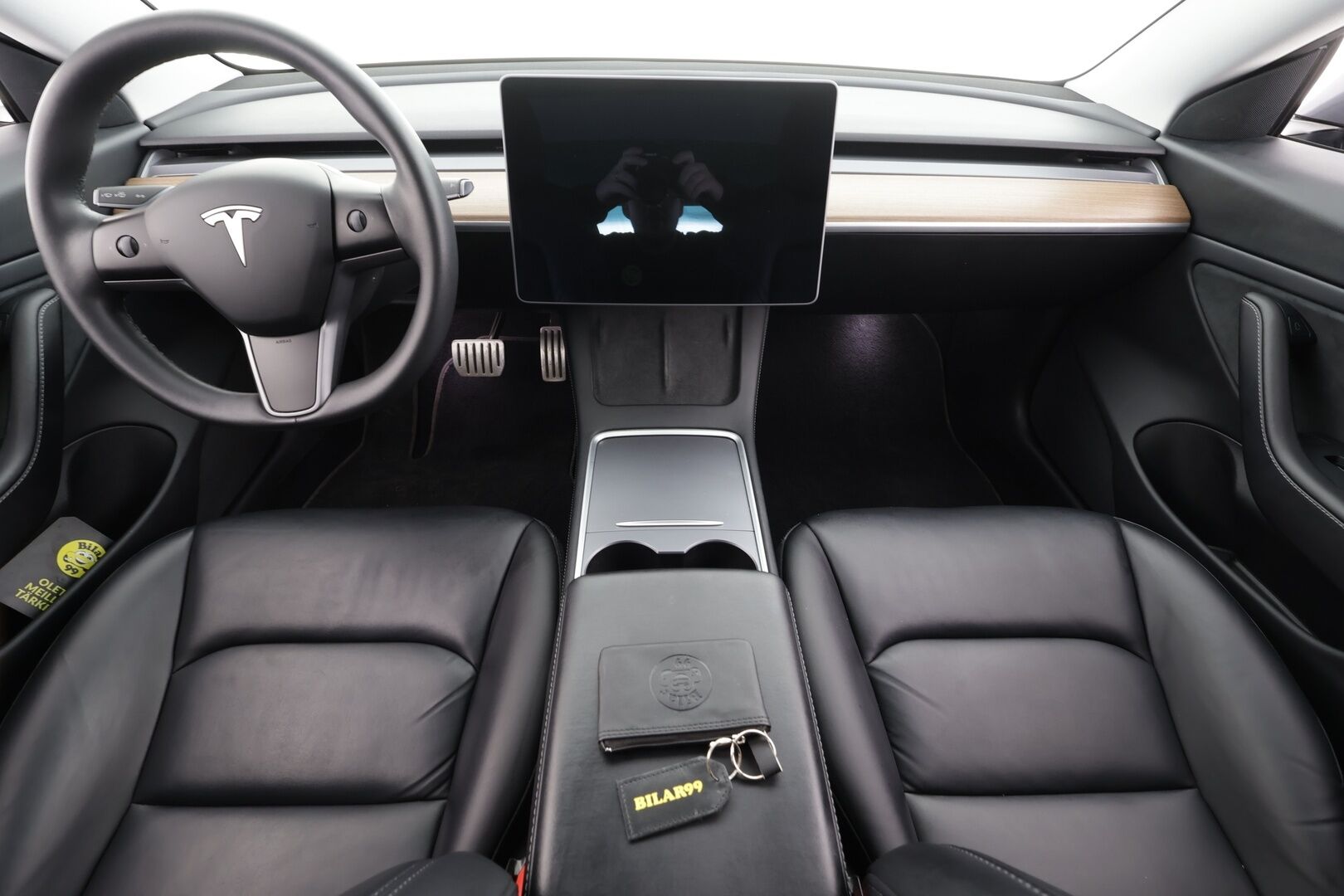 Tesla Model 3 2021 Performance * Premium Audio / ILP / Matrix LED / P.kamera / Nahat / Lasikatto / Navi * - Kahdet renkaat aluvanteilla - HULLU BLACKWEEK KORKOTARJOUS 2,49%