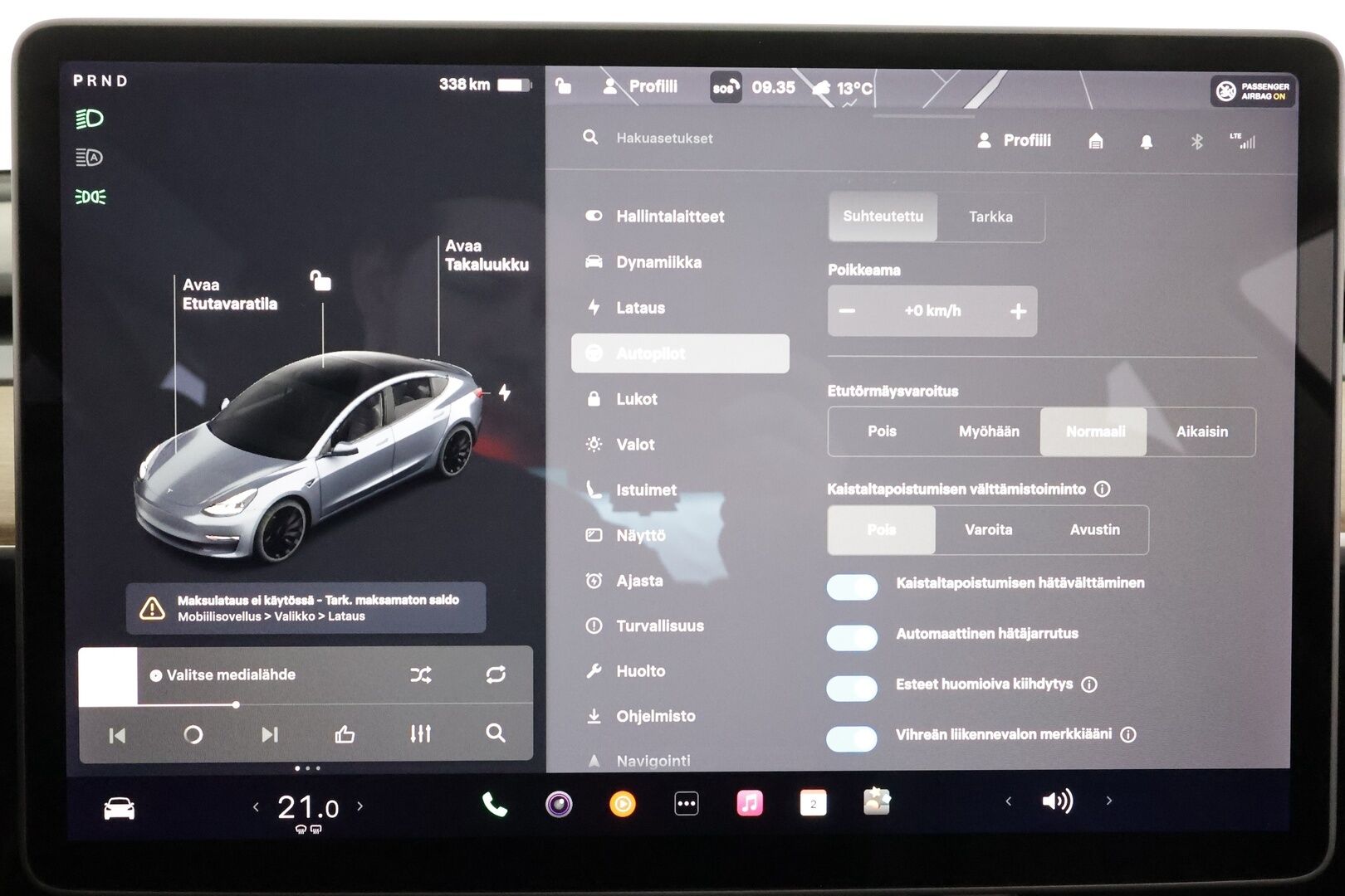 Tesla Model 3 2021 Performance * Premium Audio / ILP / Matrix LED / P.kamera / Nahat / Lasikatto / Navi * - Kahdet renkaat aluvanteilla - HULLU BLACKWEEK KORKOTARJOUS 2,49%