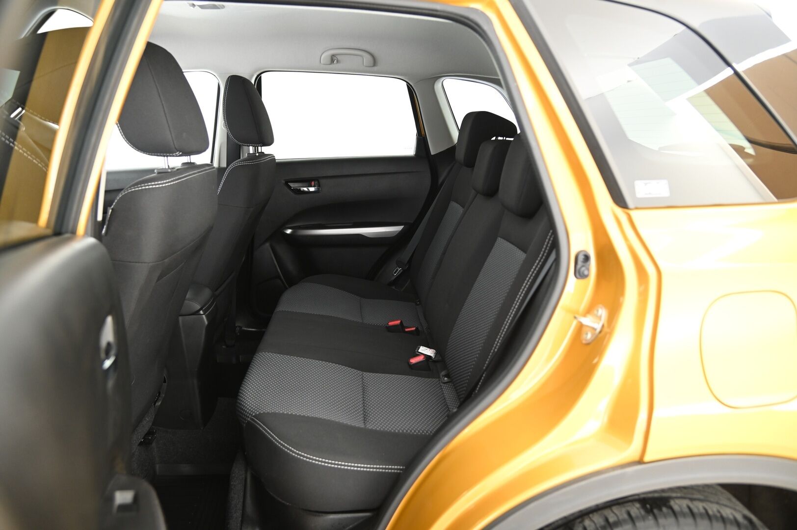 Suzuki Vitara 2023 1,4 BOOSTERJET 4WD GL+ 6MT HYBRID *ACC / Vetokoukku / P. Kamera / BLIS* - Suomi-auto / Merkkiliikkeen huoltohistoria!